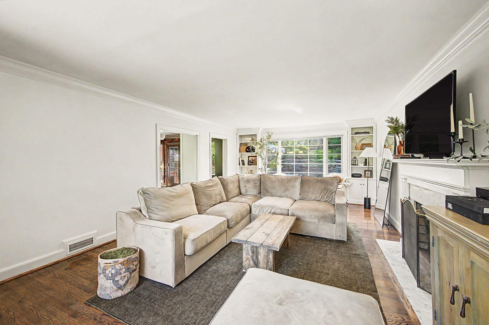 4310 Scenic Dr