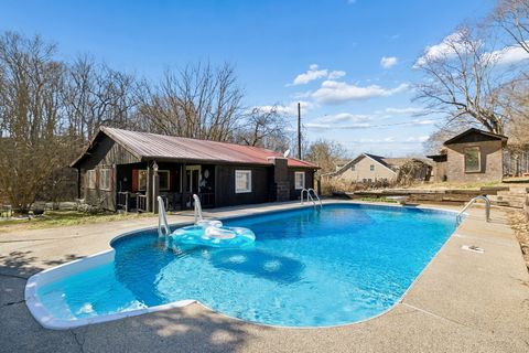 1830 Old Clarksville Pike Chapmansboro TN 37035