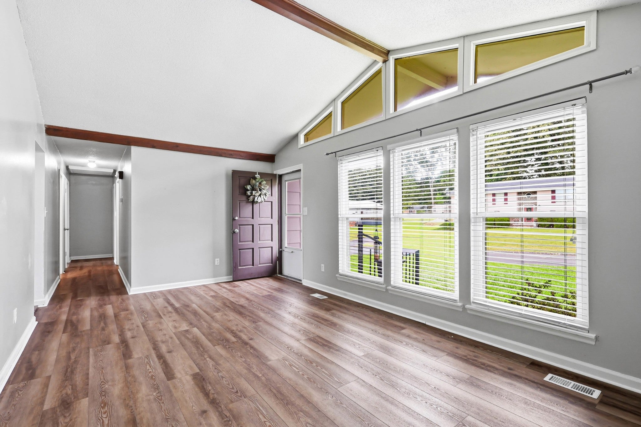 916 Tri Cir NE