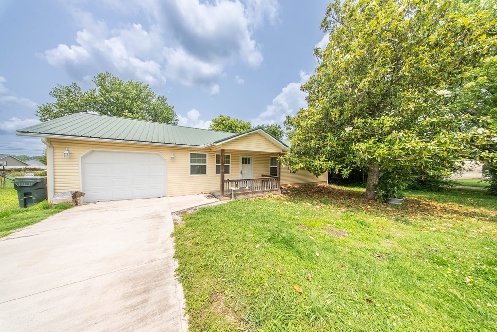 96 Benwick Dr