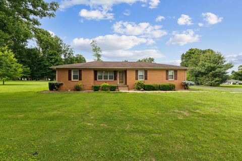 1200 Sullivan Dr Lafayette TN 37083