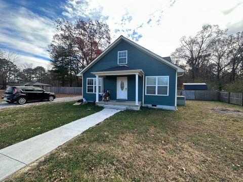 Photo of 3574 New Manchester Hwy, Tullahoma, TN 37388 (MLS # 3167980)