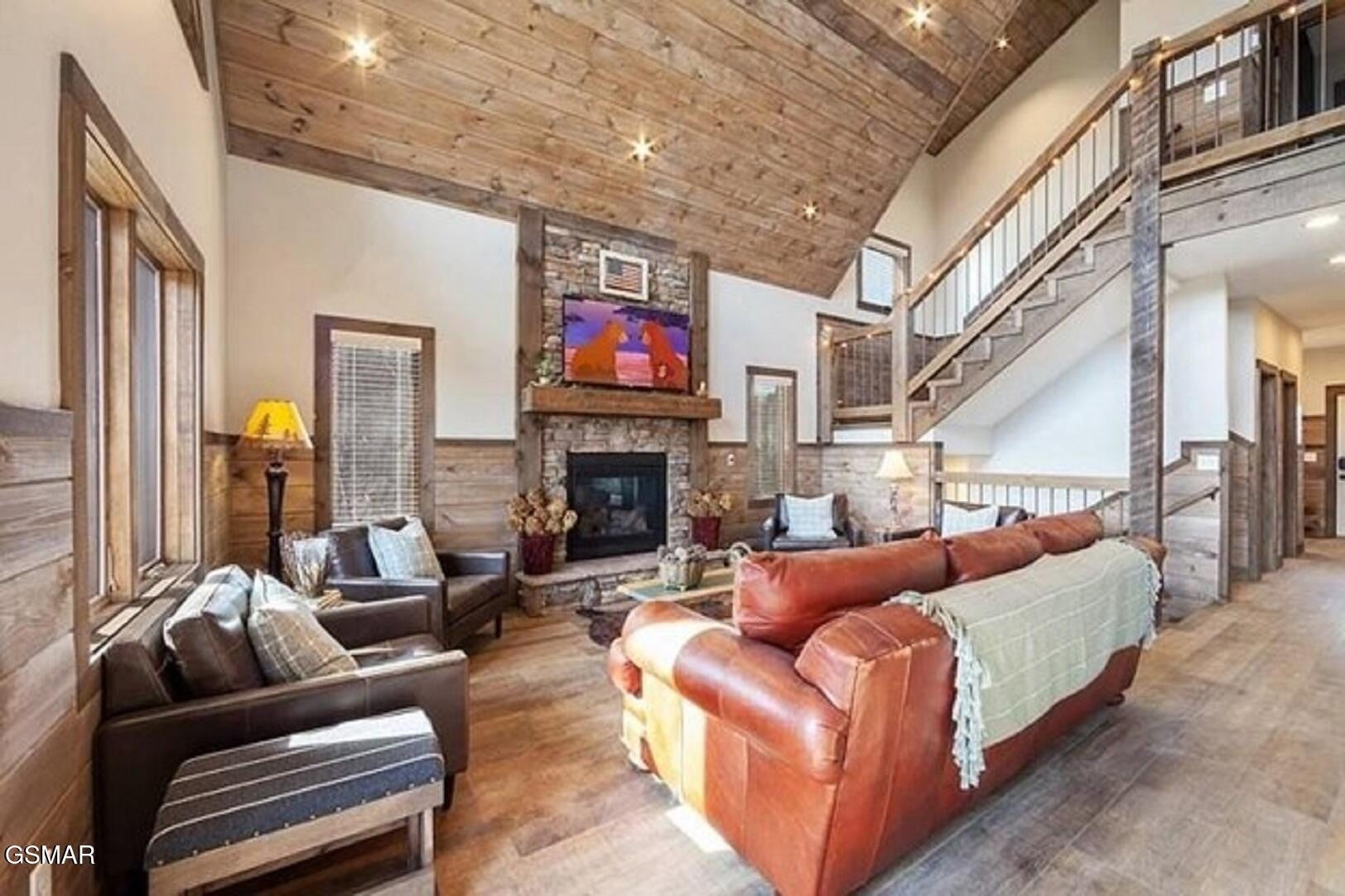 1563 Mountain Dreams Way