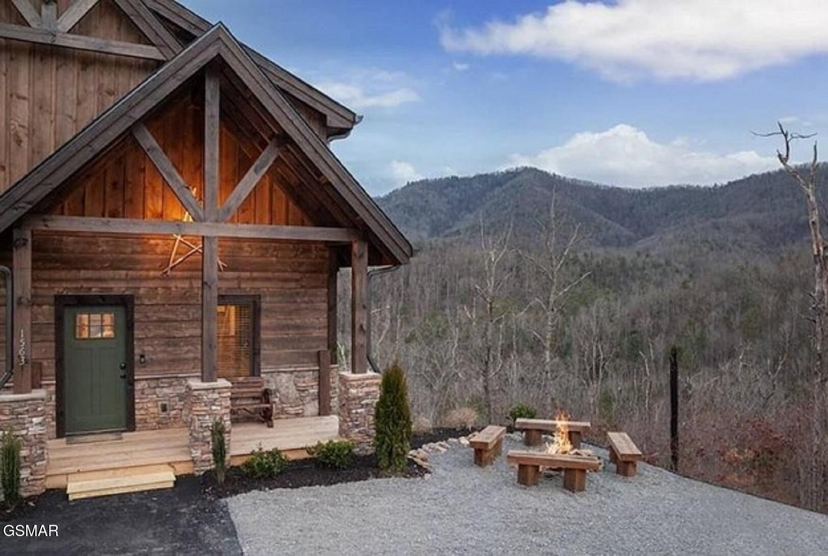 1563 Mountain Dreams Way