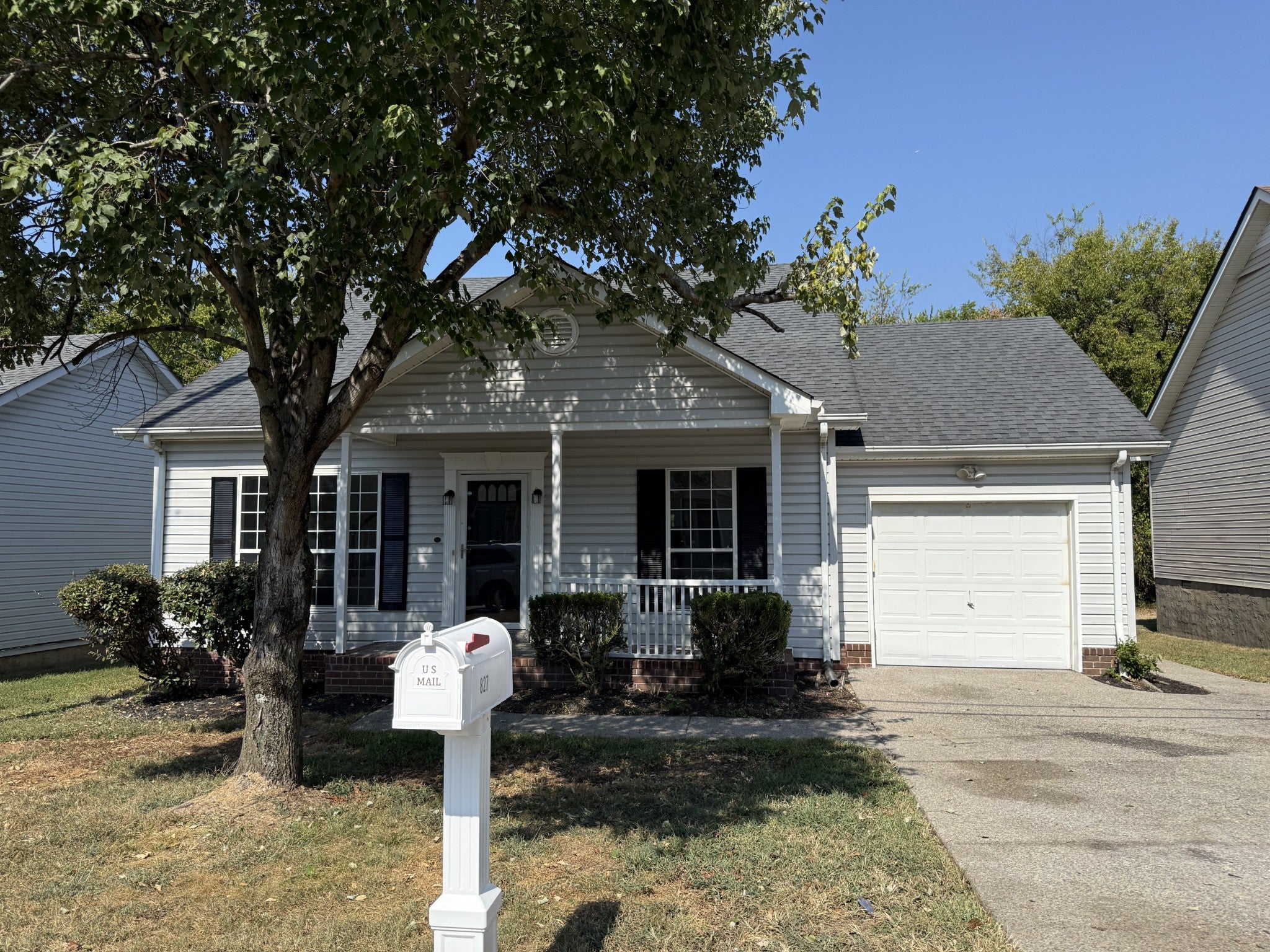 827 Neelys Chase Dr