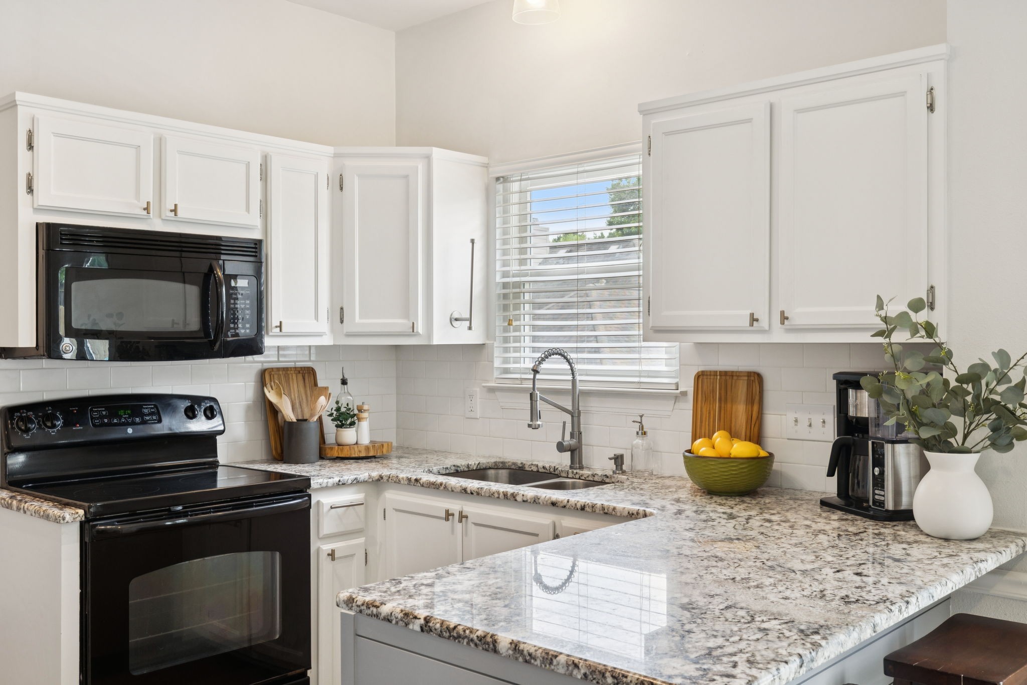 3453 Parkwood Ct