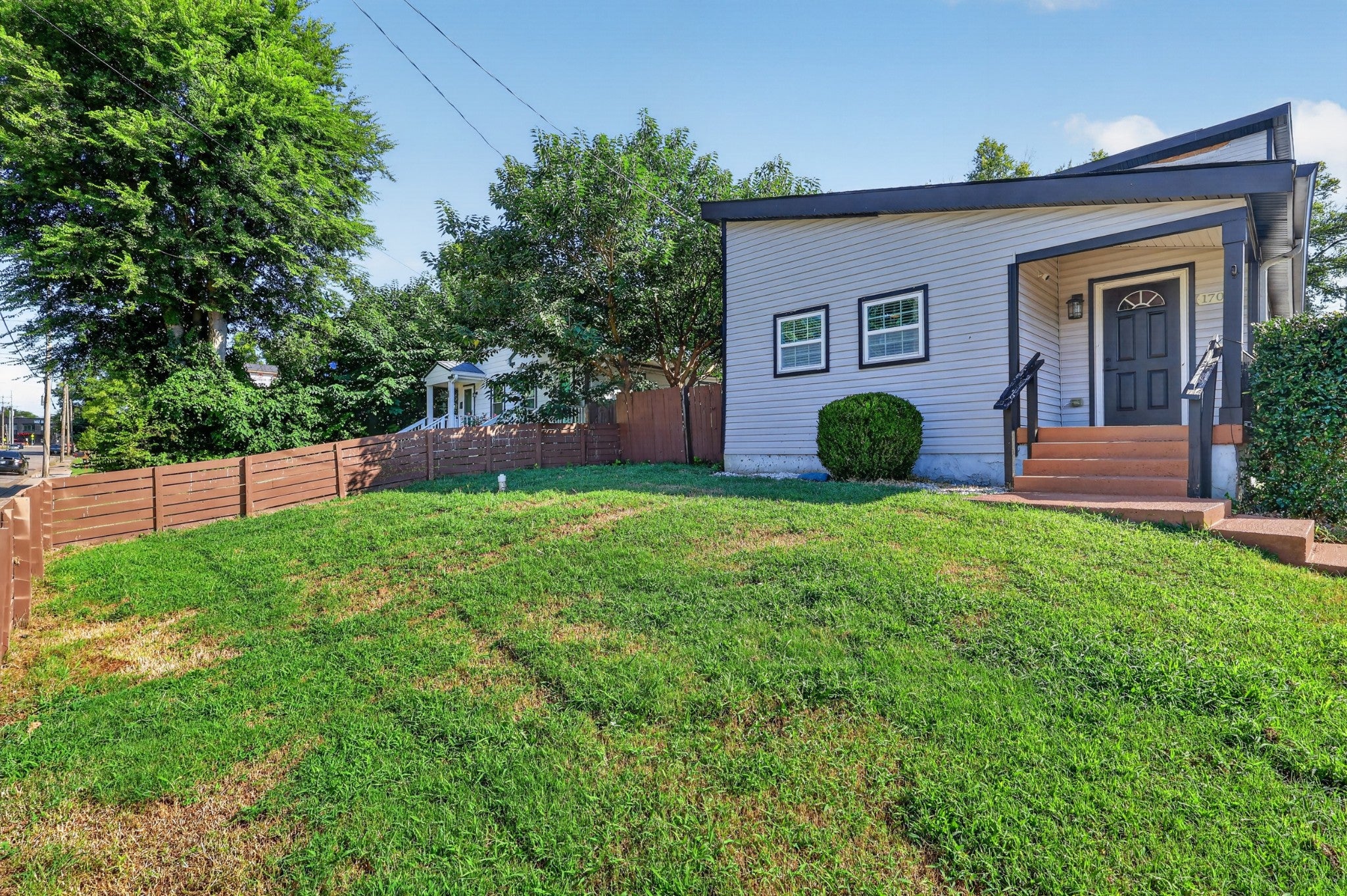 1700 14th Ave N