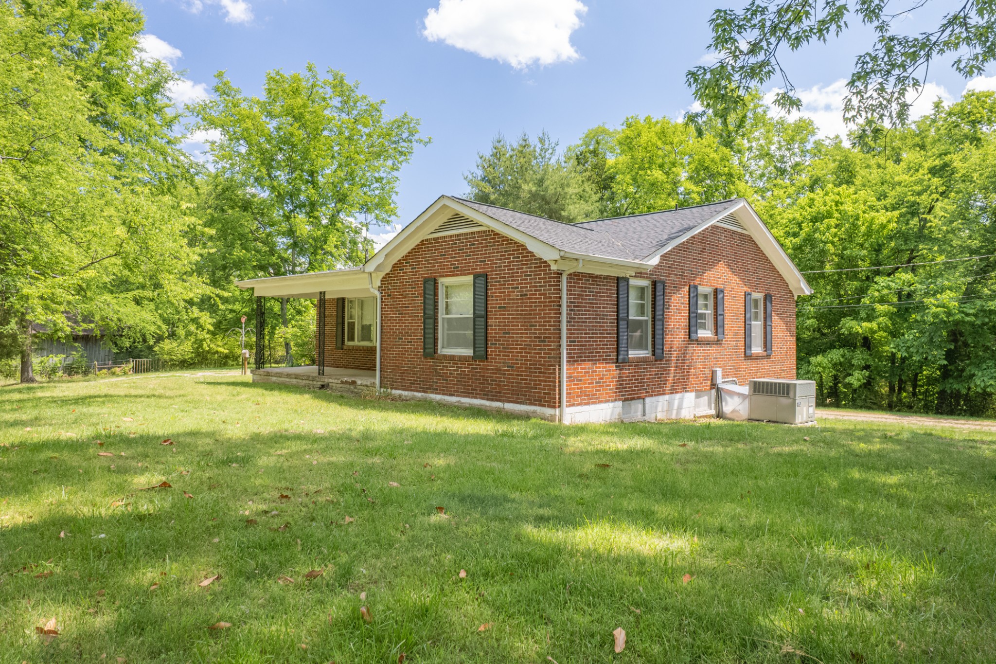 2204 Sowell Mill Pike