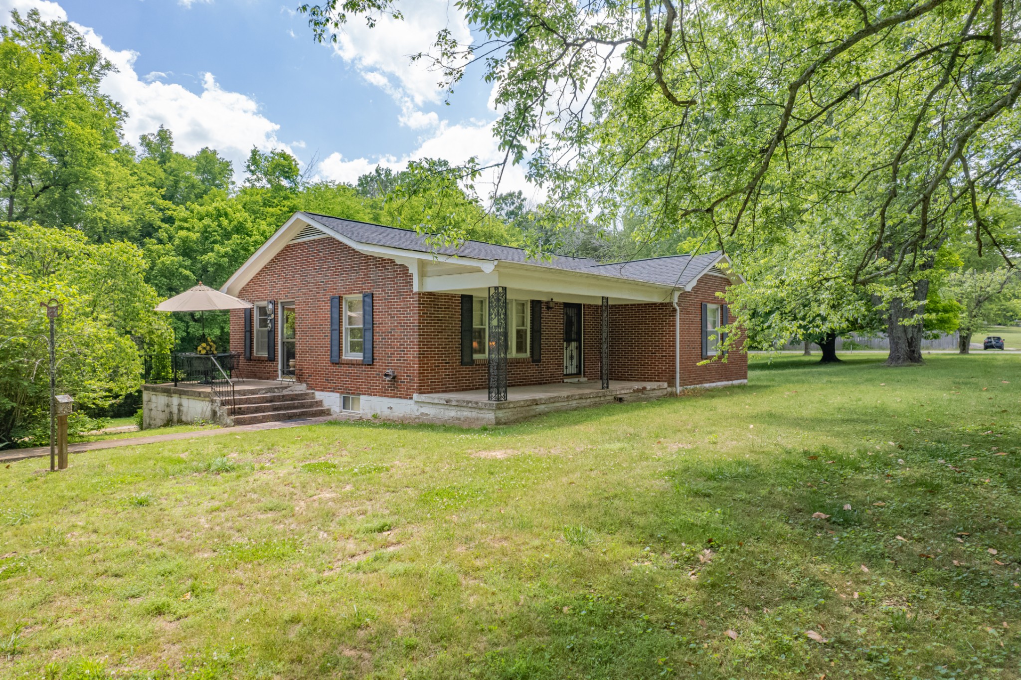 2204 Sowell Mill Pike