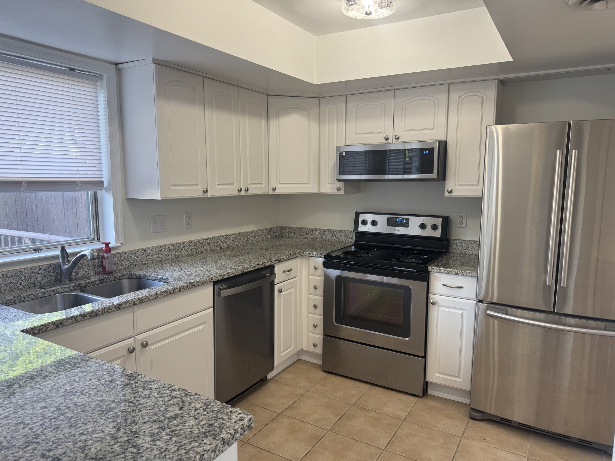 3-bed condo for sale in Nashville, TN 37211, 450 Huntington Ridge Dr 450 Huntington Ridge Dr, Nashville TN 37211 3-bed condo, photo 4 of 30