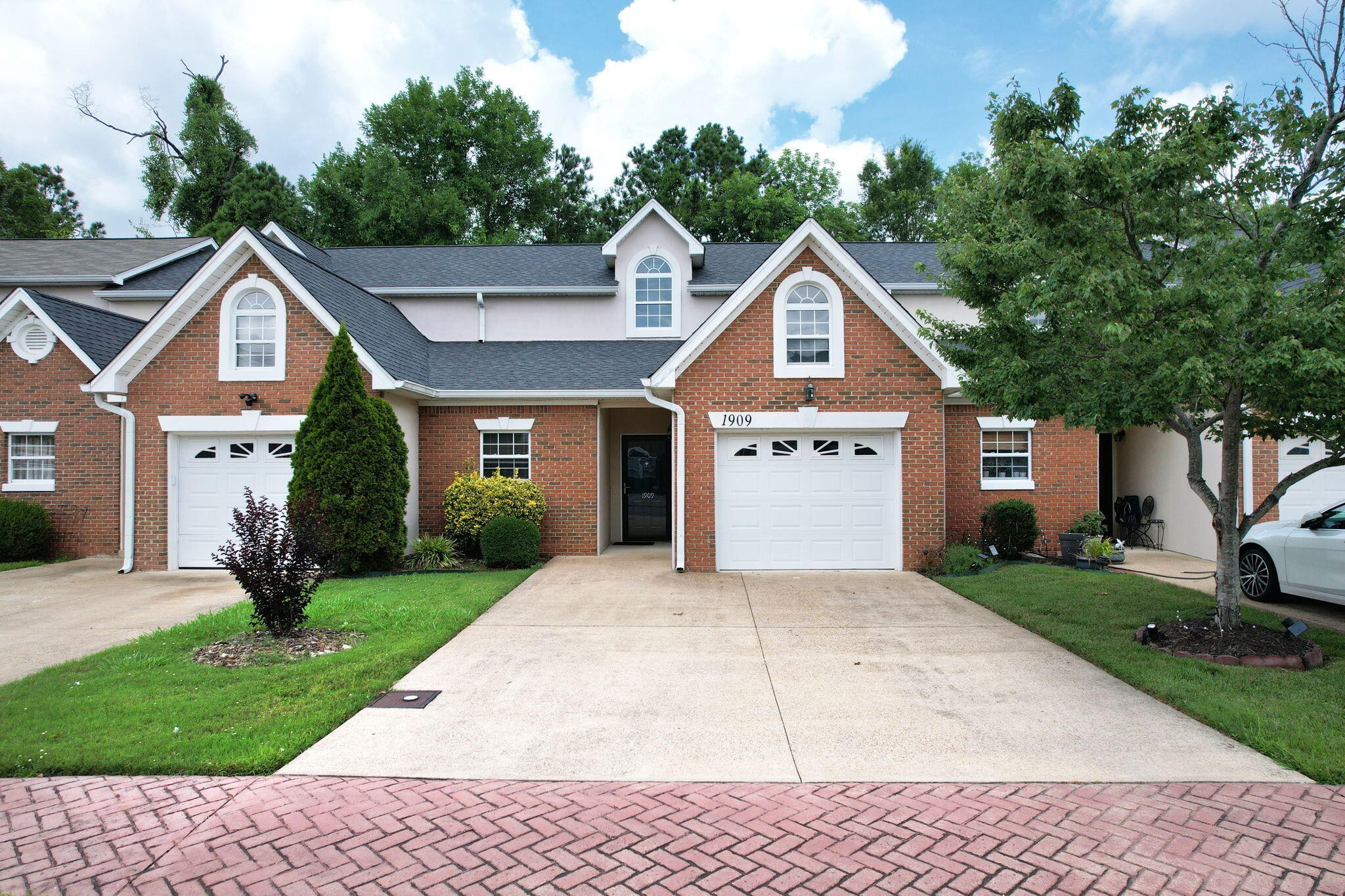 1909 Rosebrook Drive