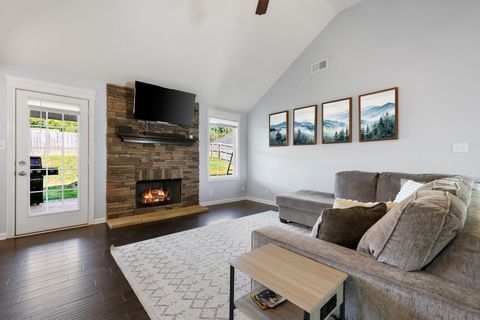 1301 Freedom Dr Clarksville TN 37042