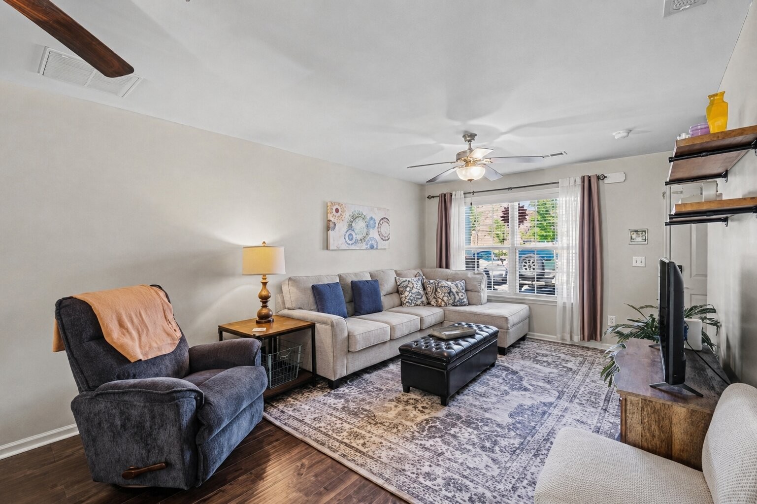 162 Cobblestone Place Dr
