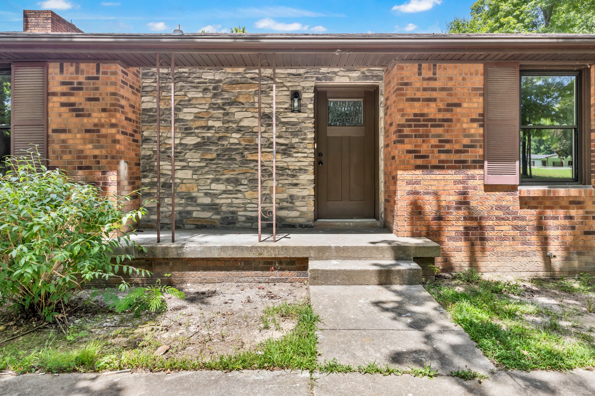 887 Harvey Rd