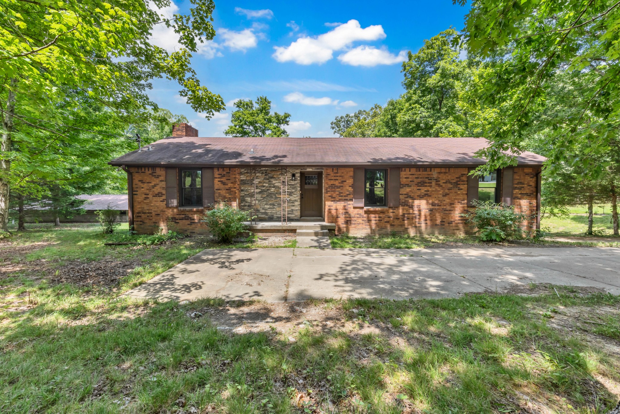 887 Harvey Rd