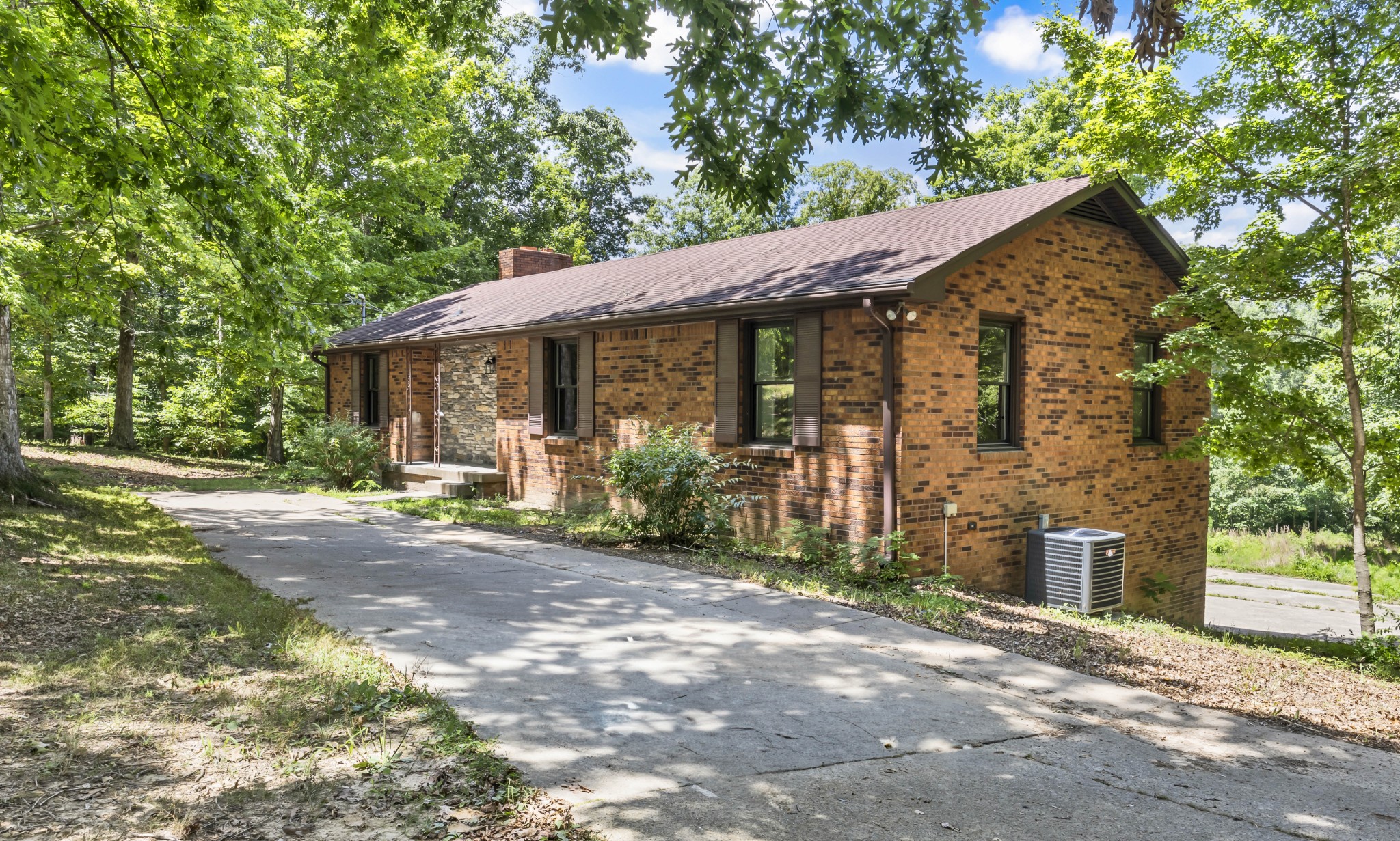 887 Harvey Rd