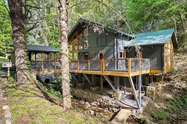 2645 BLACK WALNUT FLATS RD, SEVIERVILLE, TN 37862 - Image d204b771f57b6f4e7403238fbe20294b/437149122