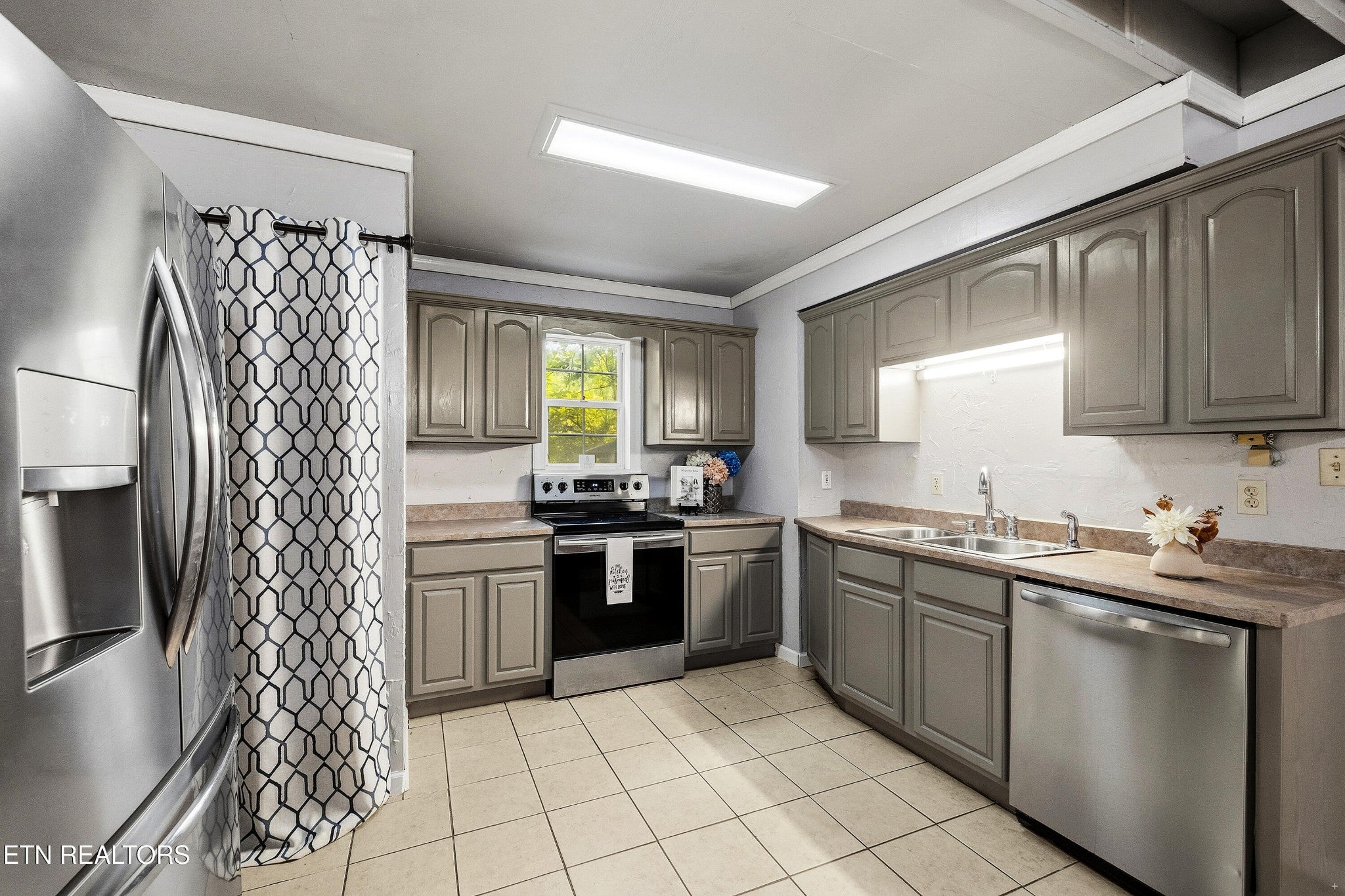 1105 Silver Poplar Lane