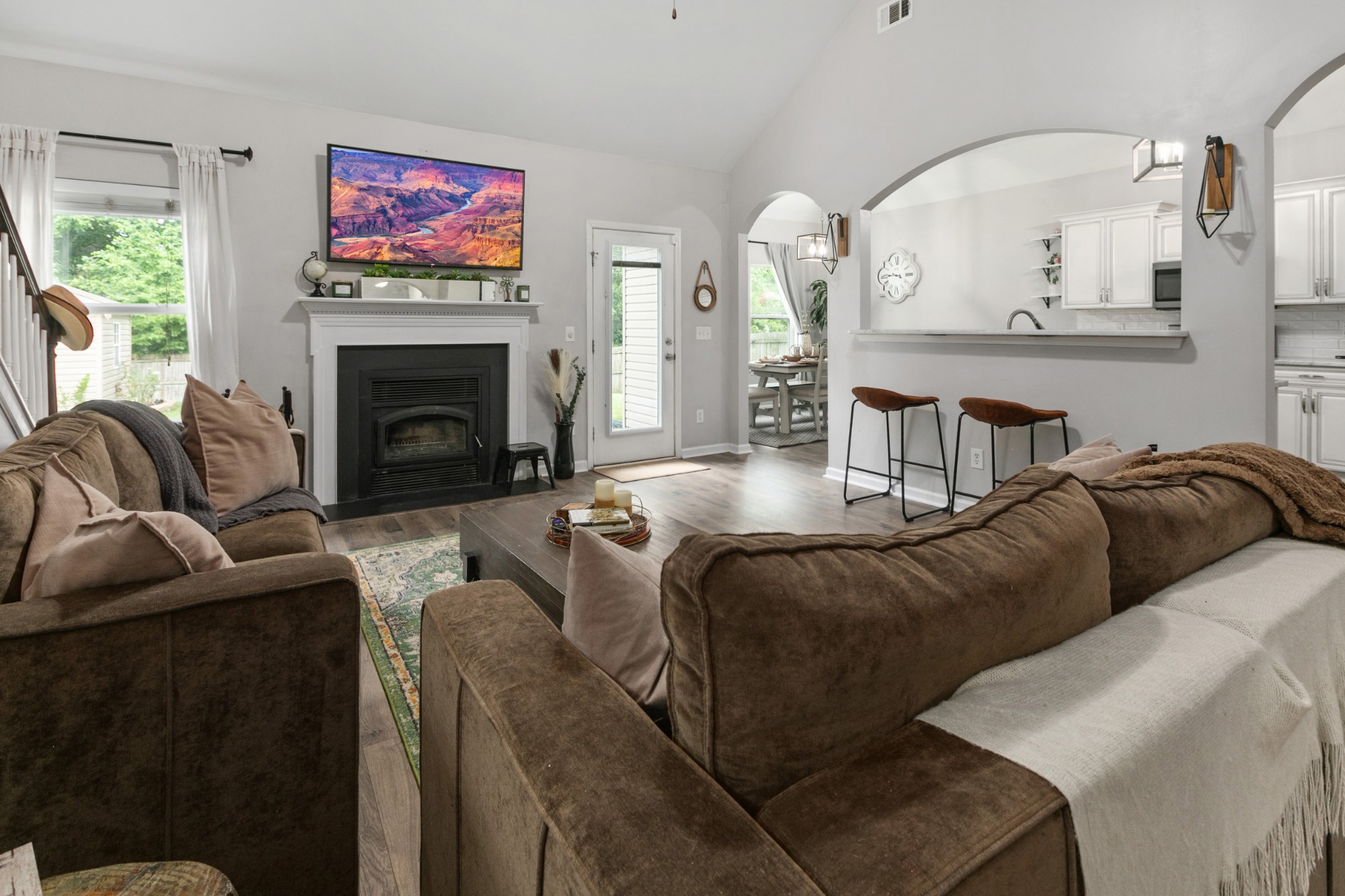 4224 Longfellow Dr