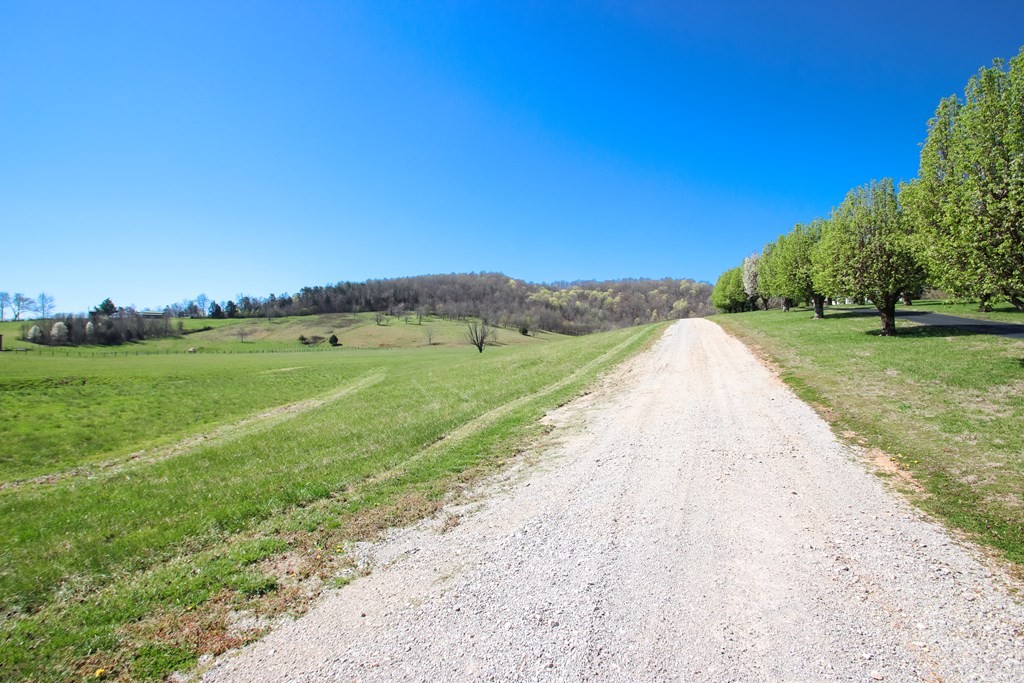 4134 Hickory Valley Rd