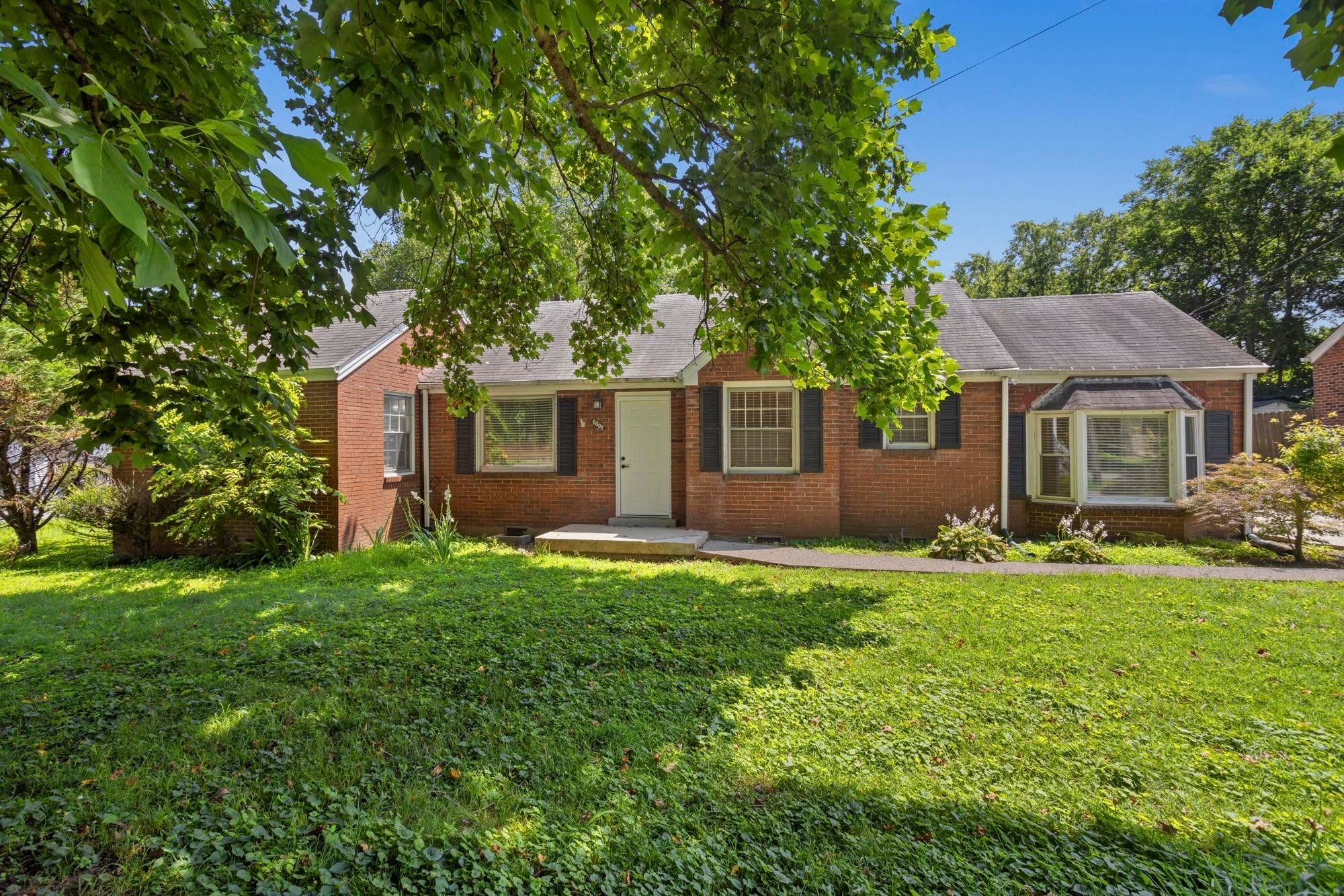 1001 Horseshoe Dr