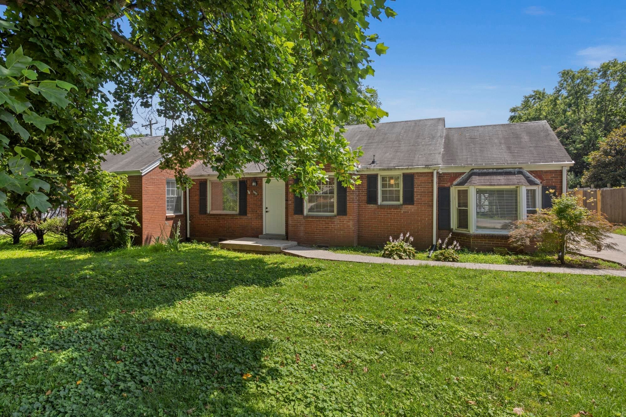 3.0-bed rental at 1001 Horseshoe Dr