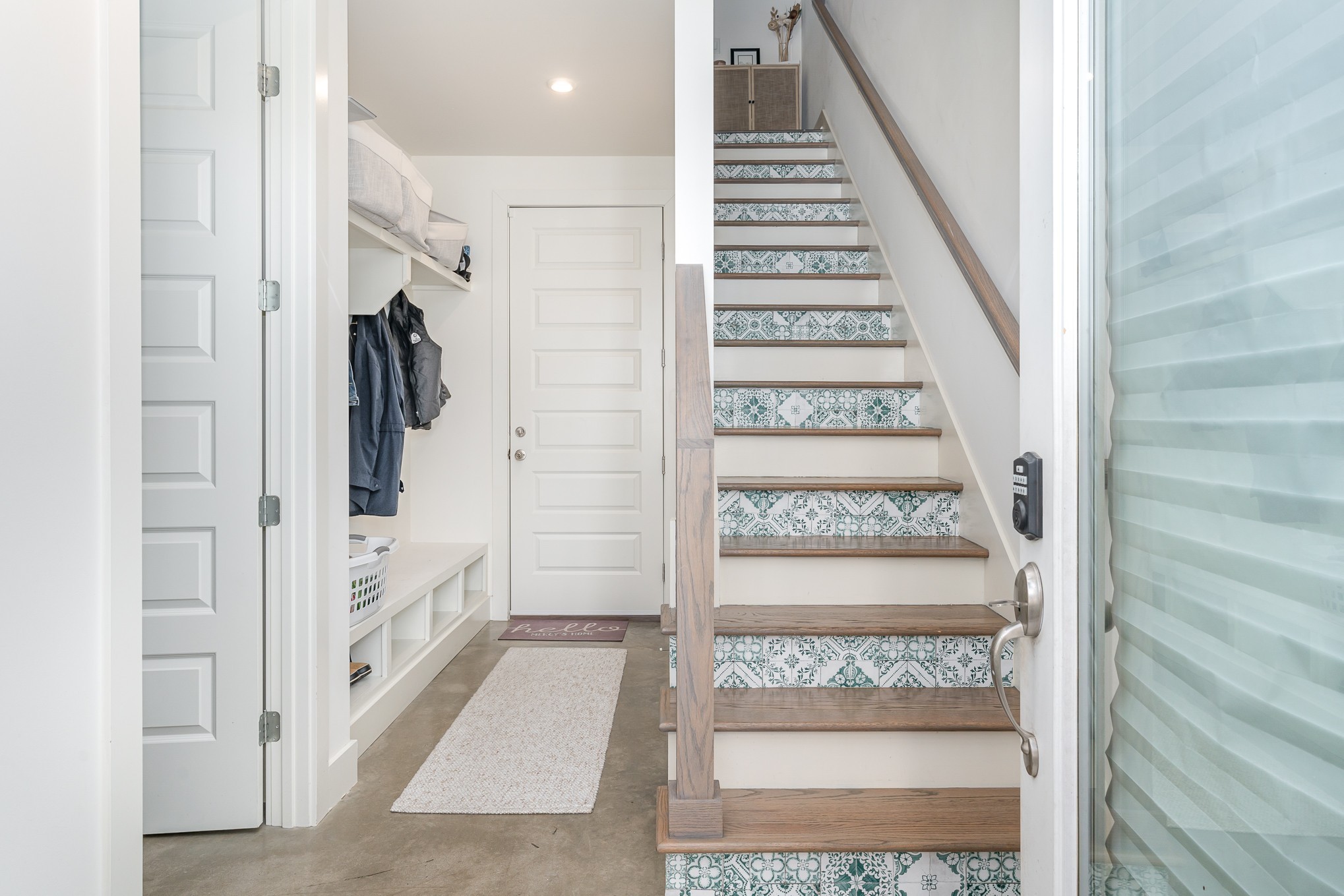 700 James Ave 24