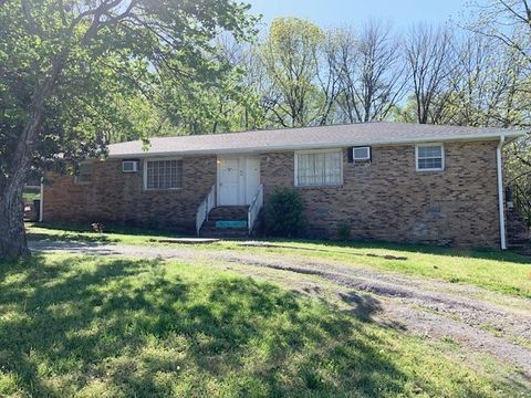 1844 Holloway Cir Lebanon TN 37090