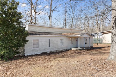 1806 Errel Dowlen Rd Pleasant View TN 37146