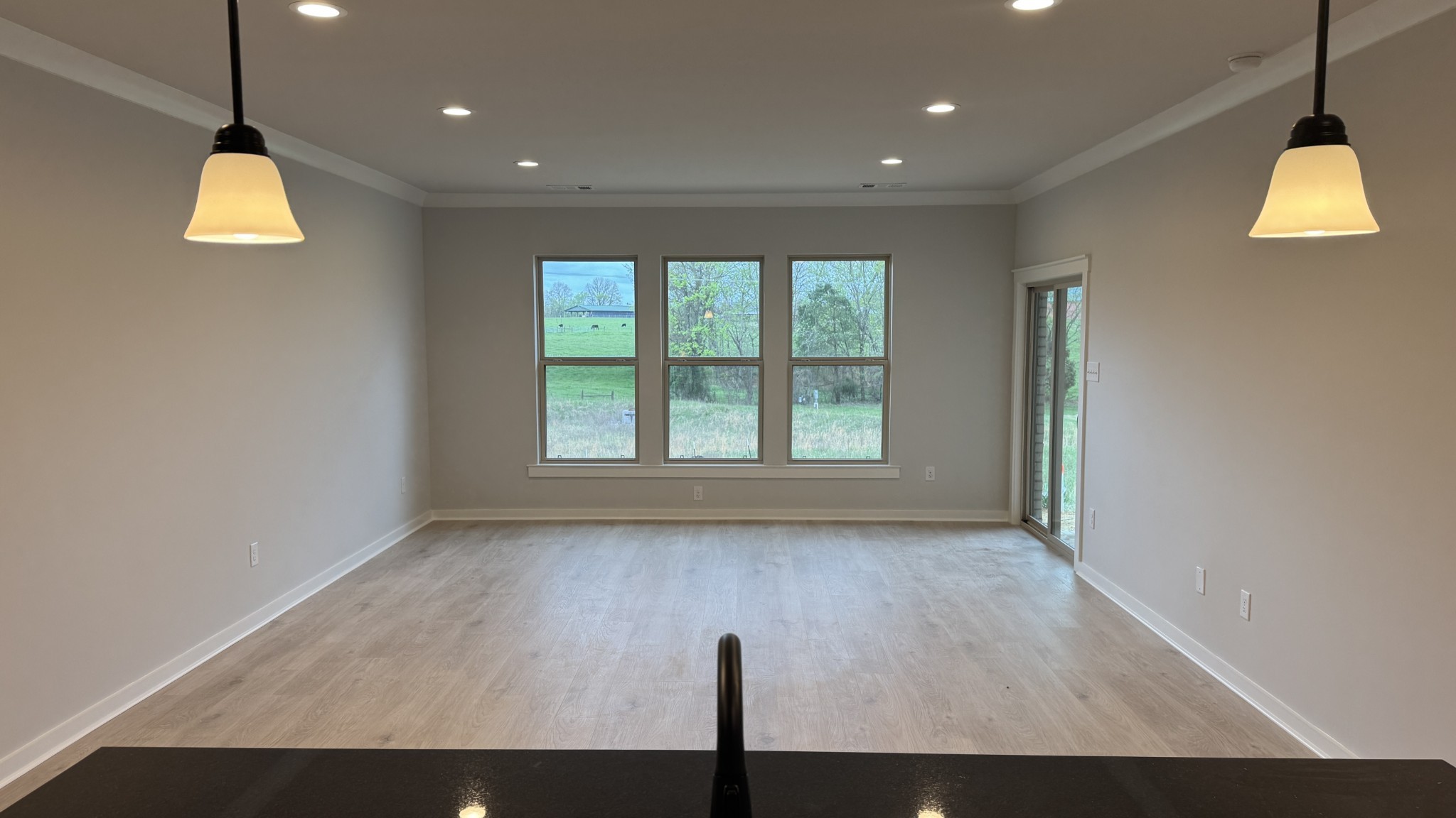 470 W Foxrun