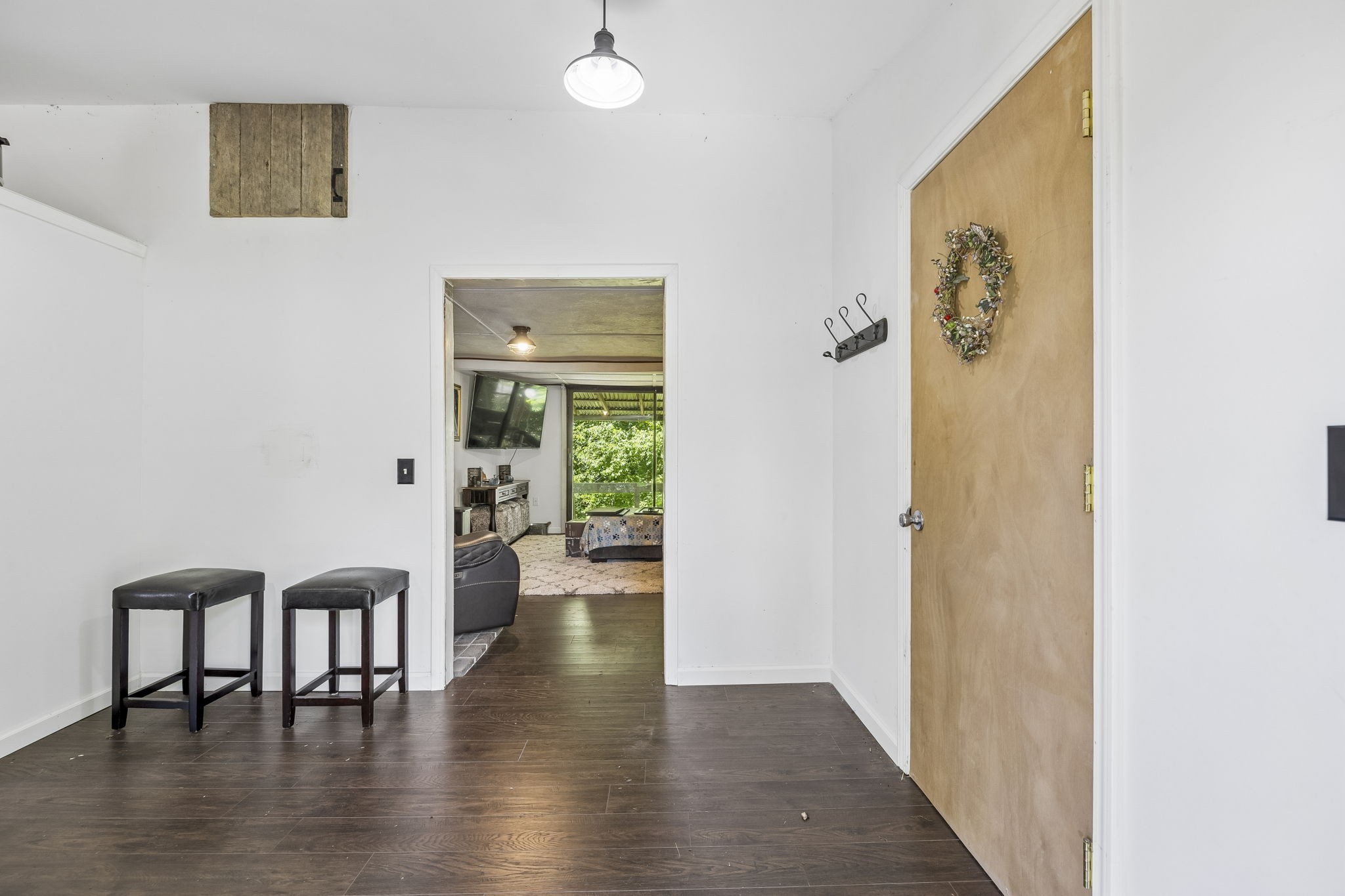 710 Shine Ln