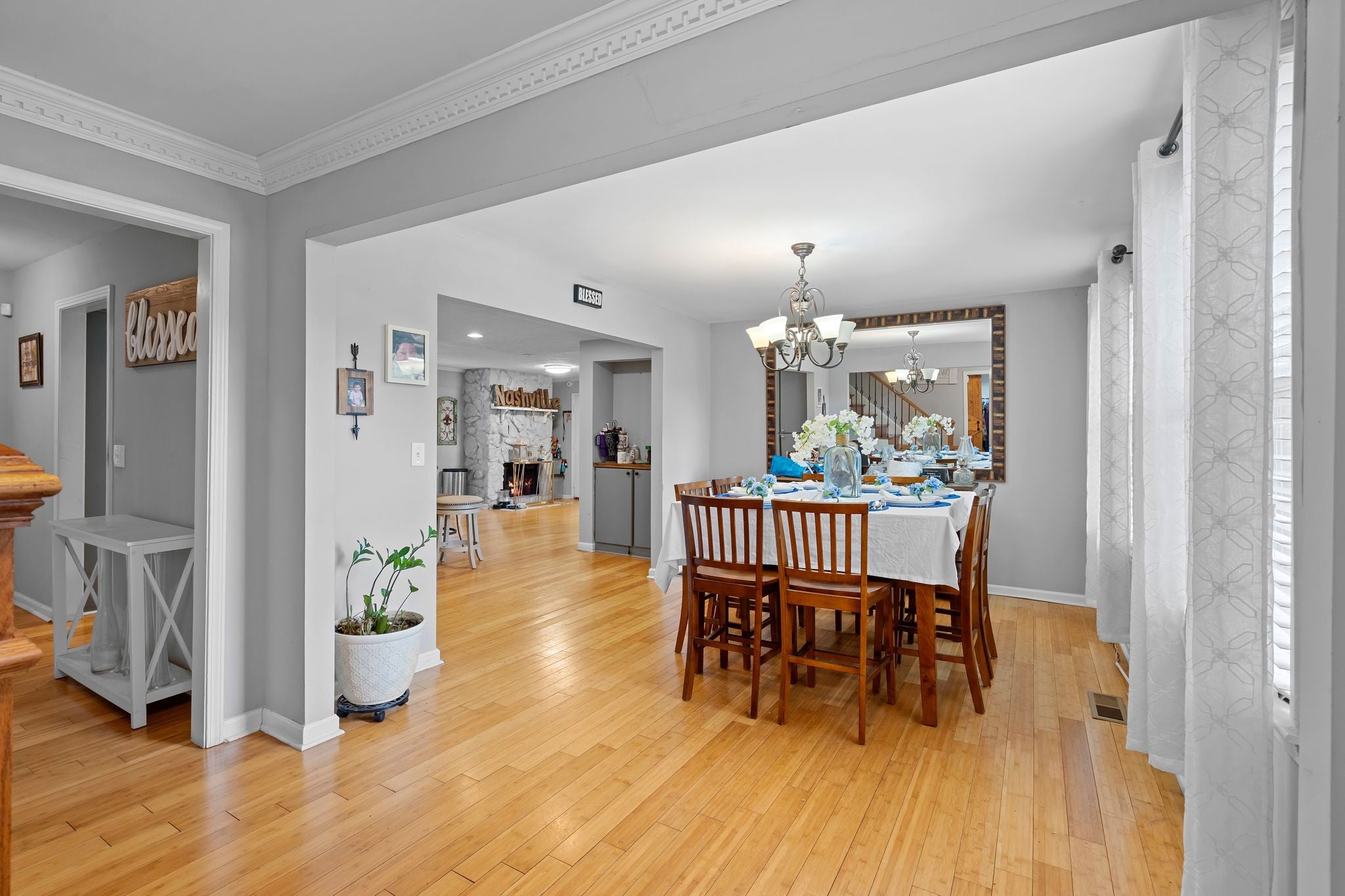 4059 Lake Pkwy