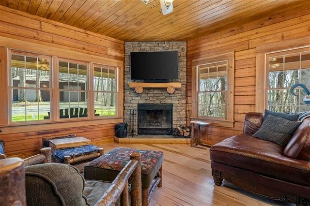 112 Settlers Point Rd