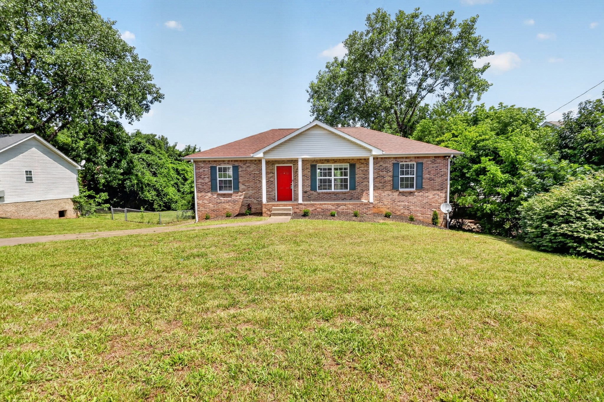 1009 Monica Dr