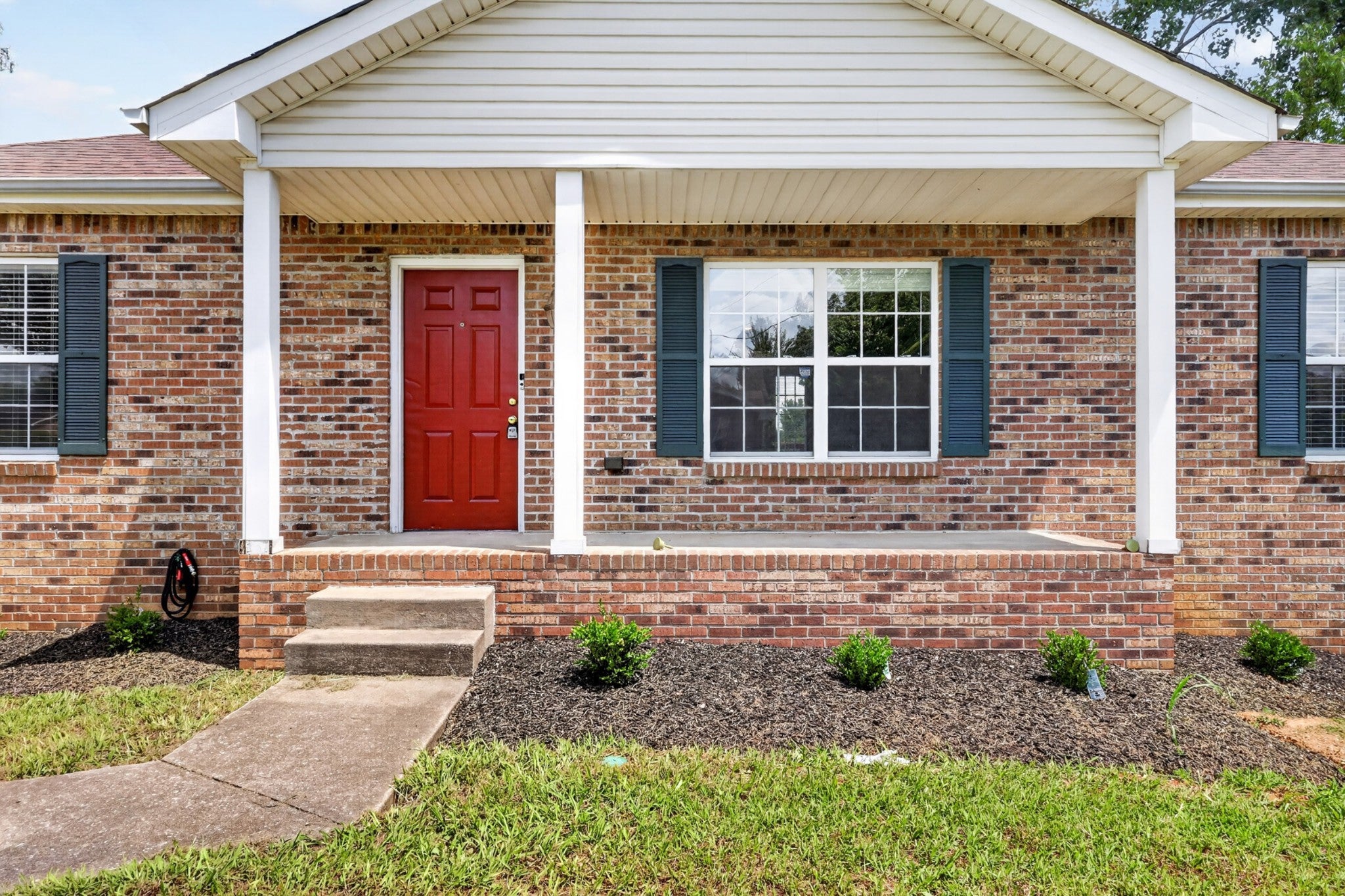 1009 Monica Dr