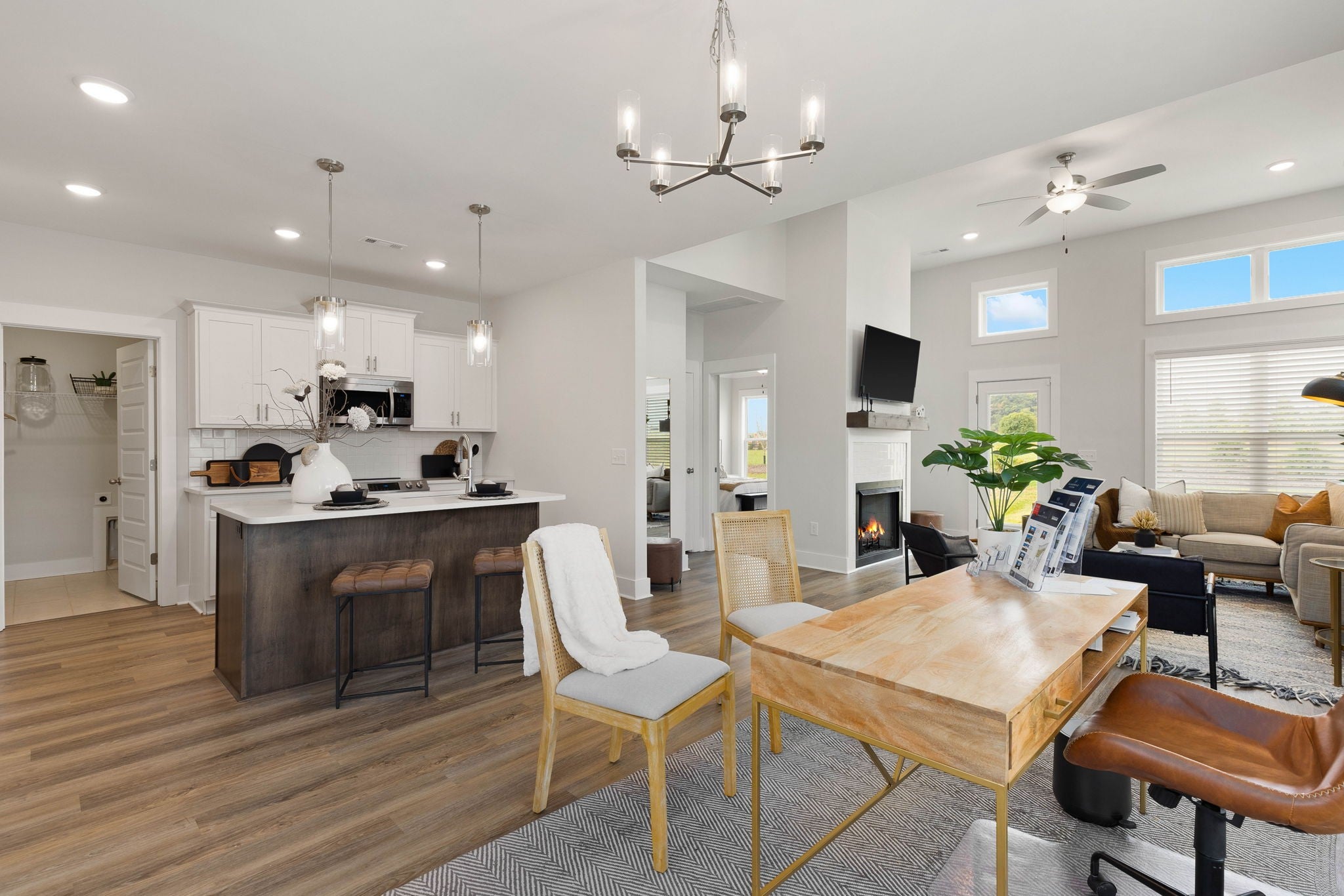 232 Hudson Dr