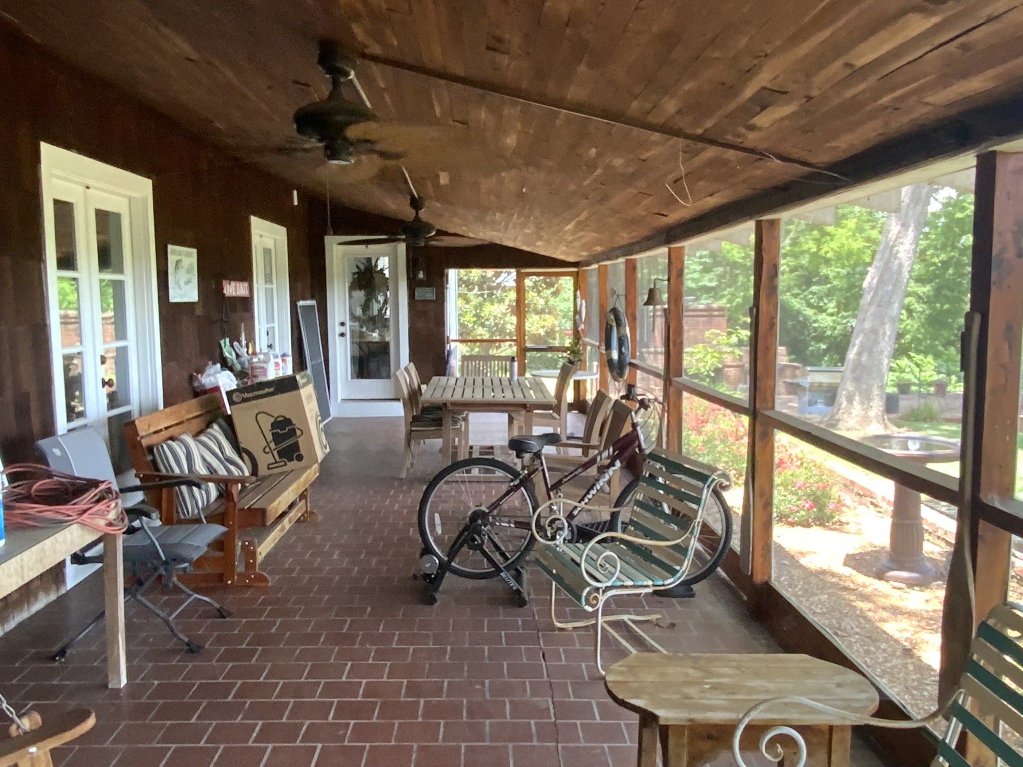 3-bed home for sale in Nashville, TN 37216, 4414 Brush Hill Rd 4414 Brush Hill Rd, Nashville TN 37216 3-bed home, photo 4 of 36