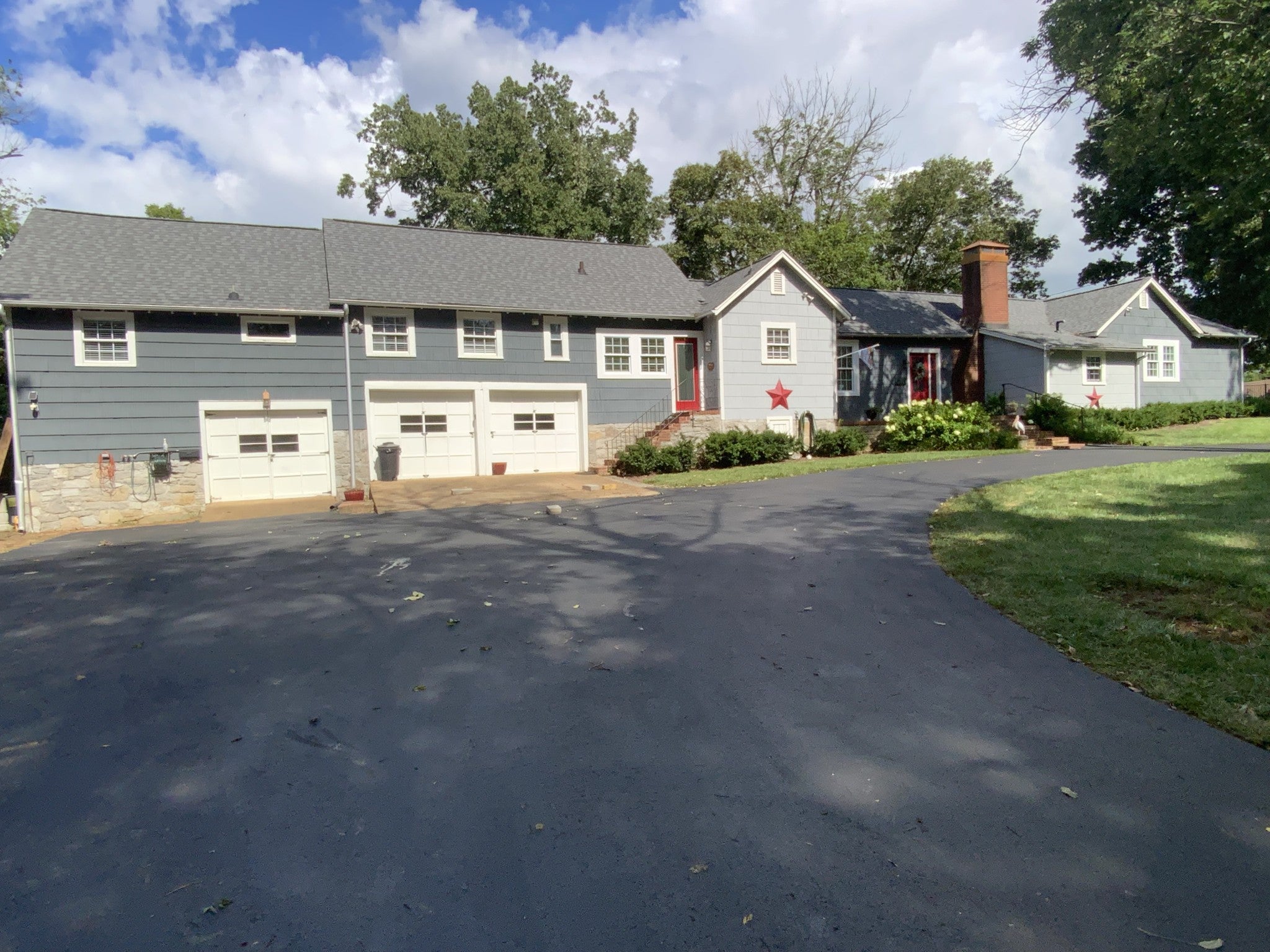 3-bed home for sale in Nashville, TN 37216, 4414 Brush Hill Rd 4414 Brush Hill Rd, Nashville TN 37216 3-bed home, photo 3 of 36