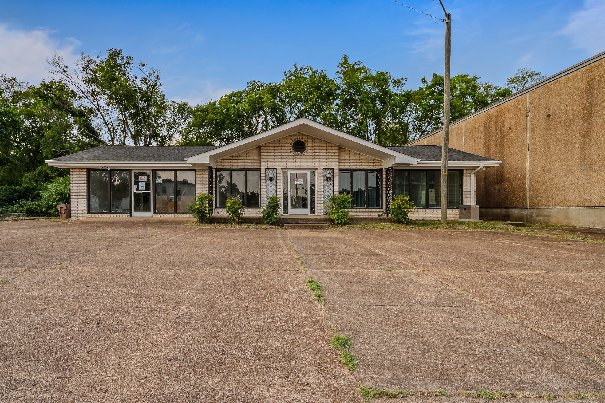 121 Oak Valley Dr