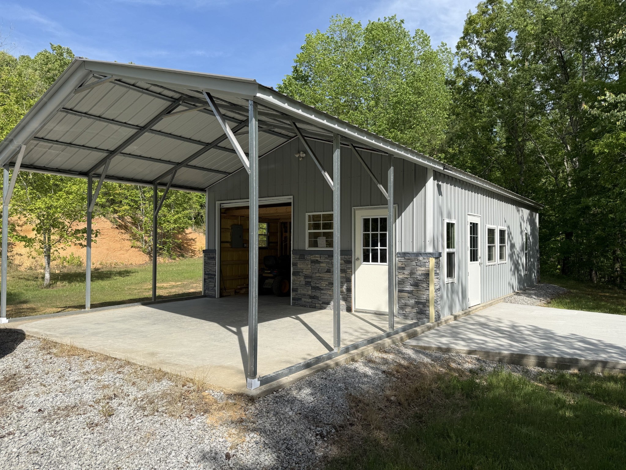 3412 Dogwood Rd