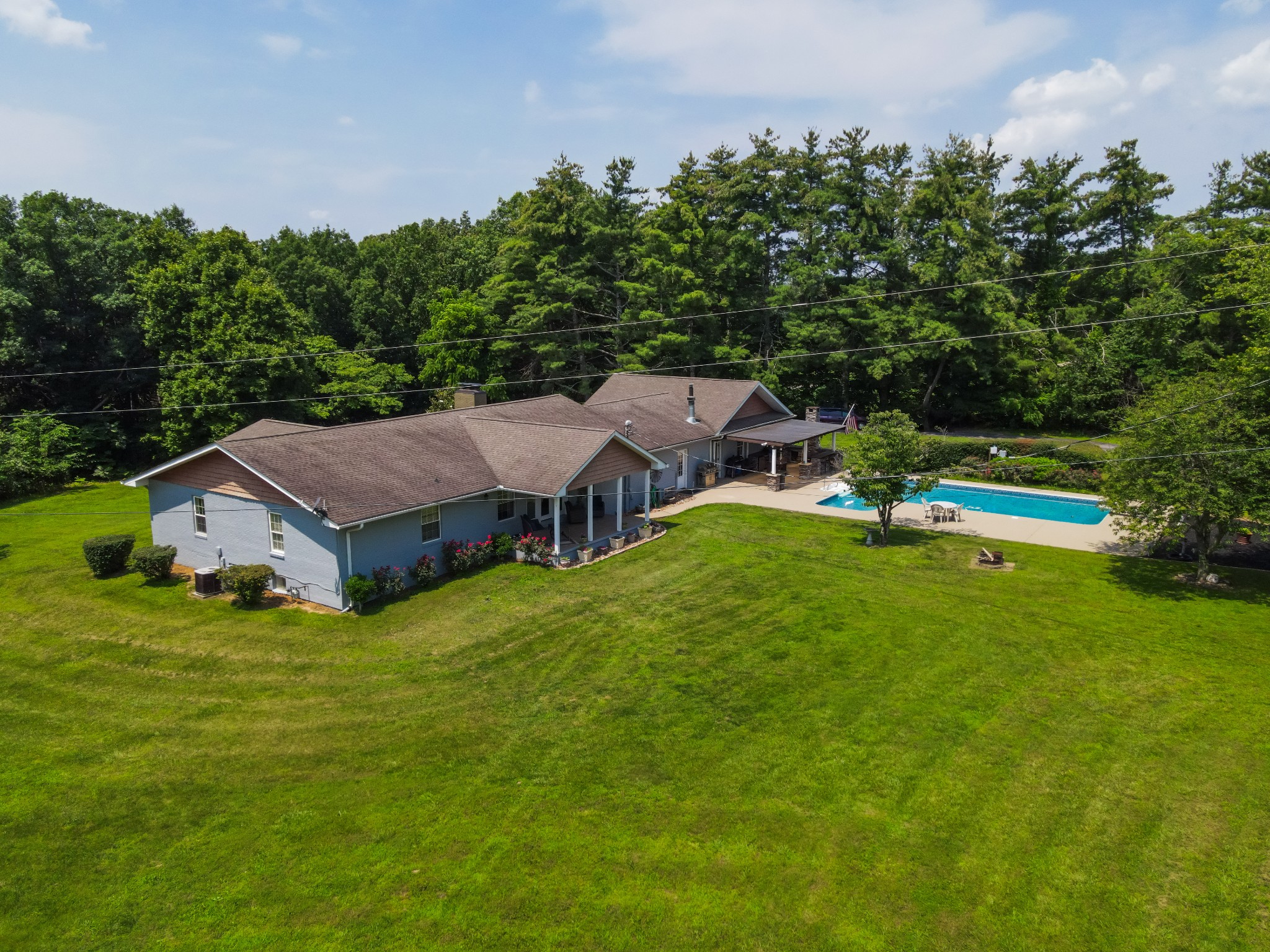 933 Airport Rd