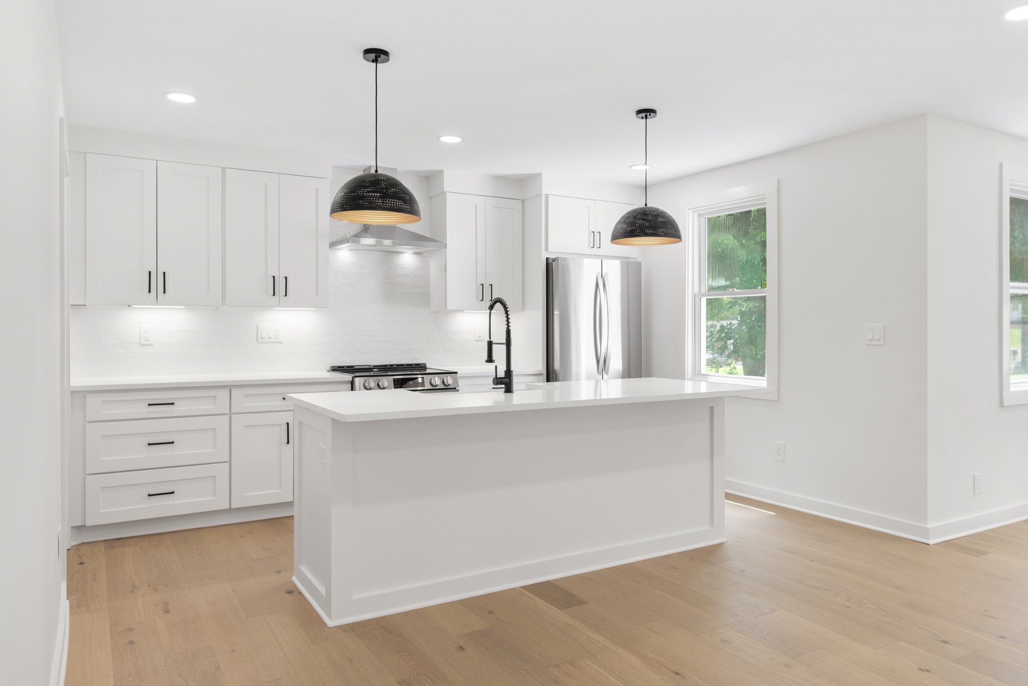 2832 Colonial Cir