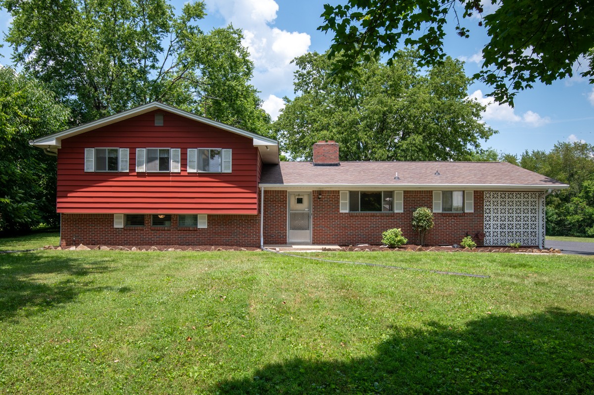 1386 Long Hollow Pike