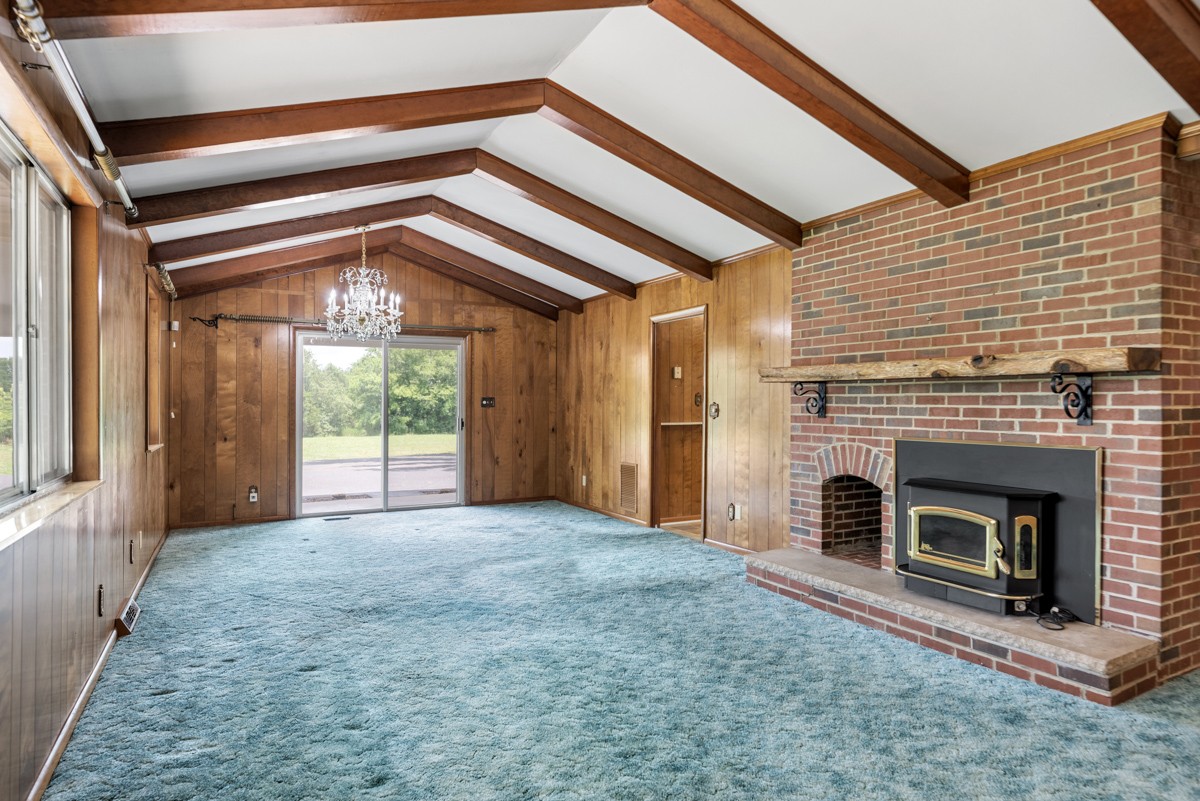 1386 Long Hollow Pike
