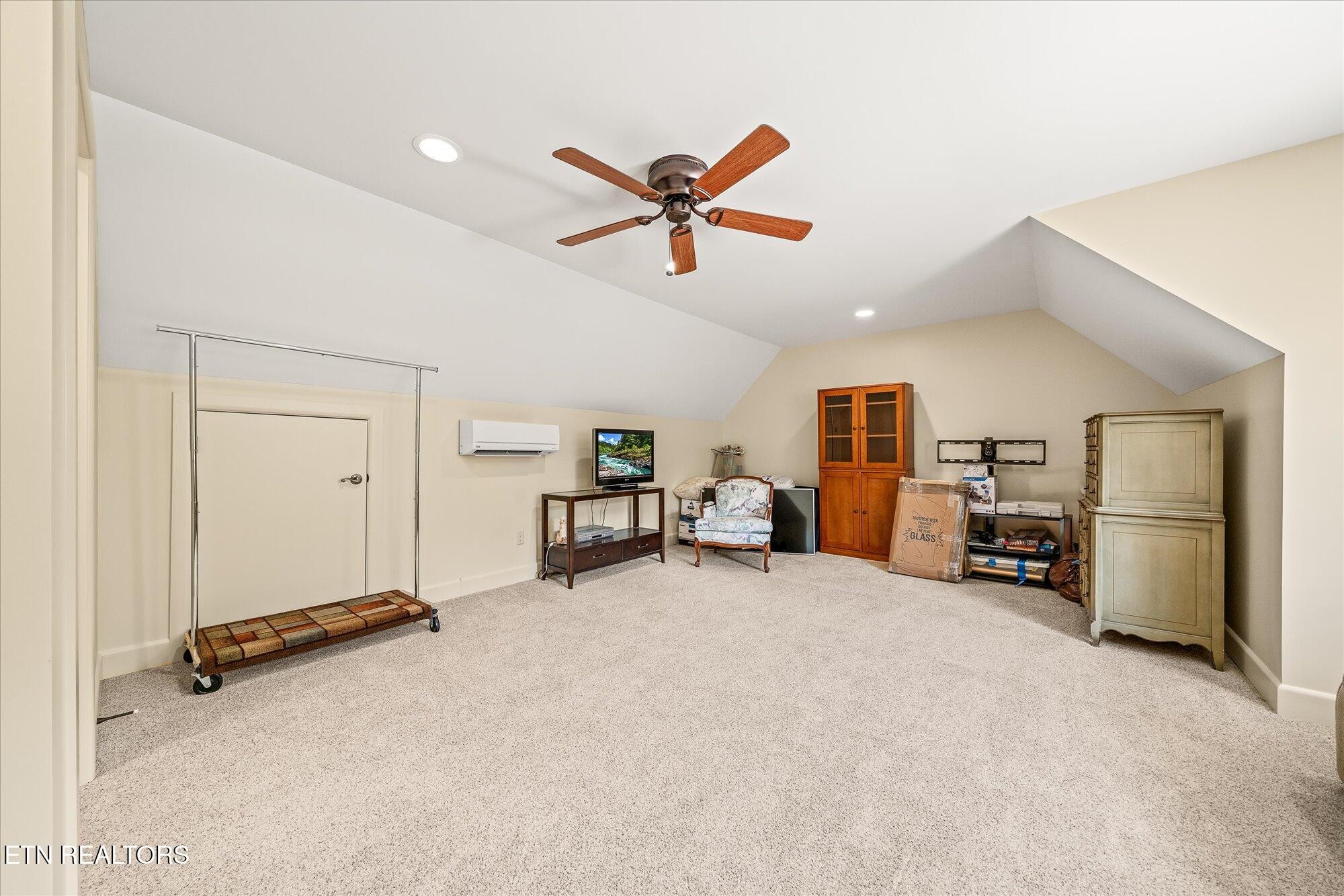 Crossville, Tennessee, 38558, United States, 4 Bedrooms Bedrooms, ,4 BathroomsBathrooms,Residential,Active,2017431