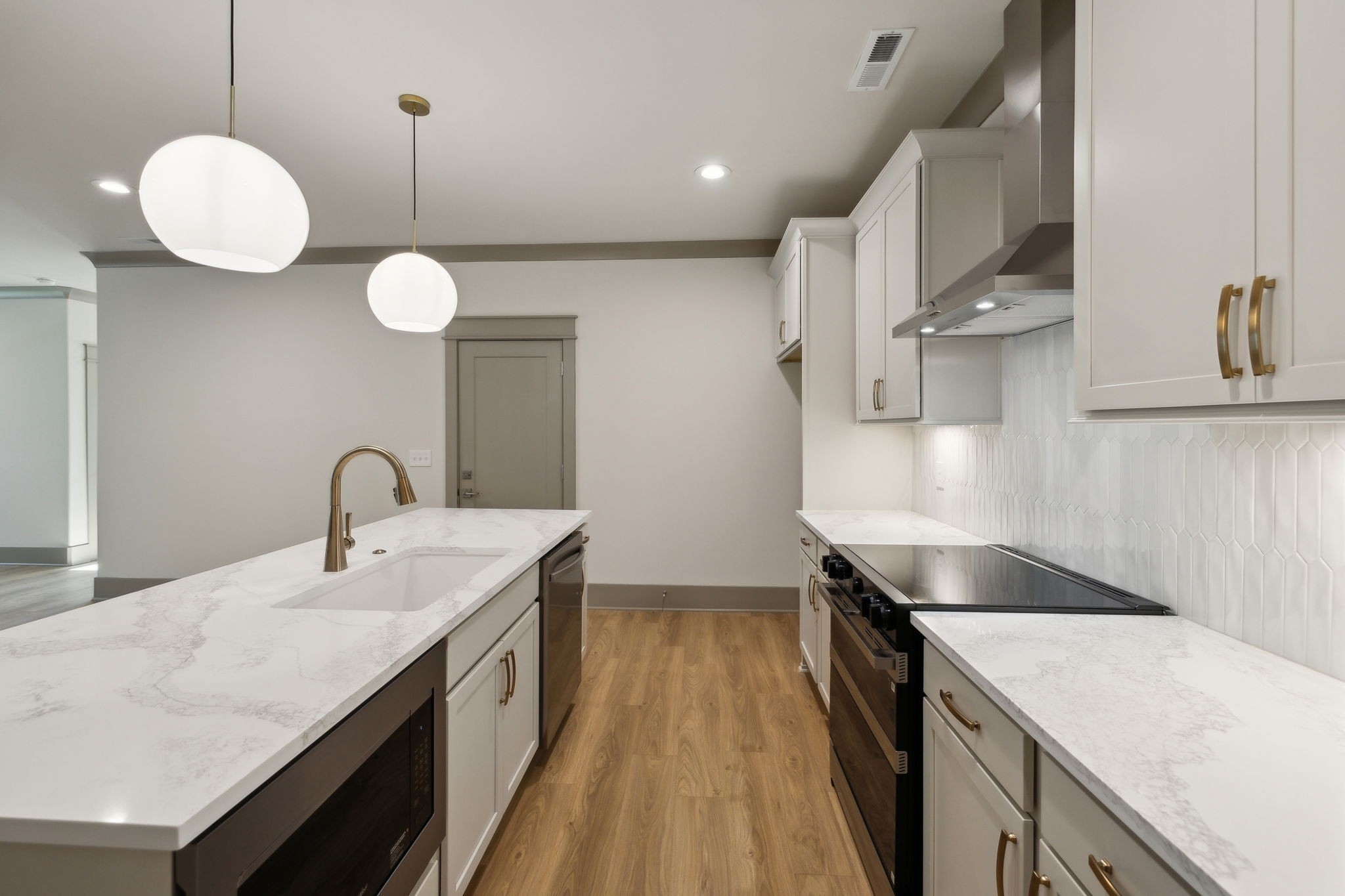 3521 John Richards Dr