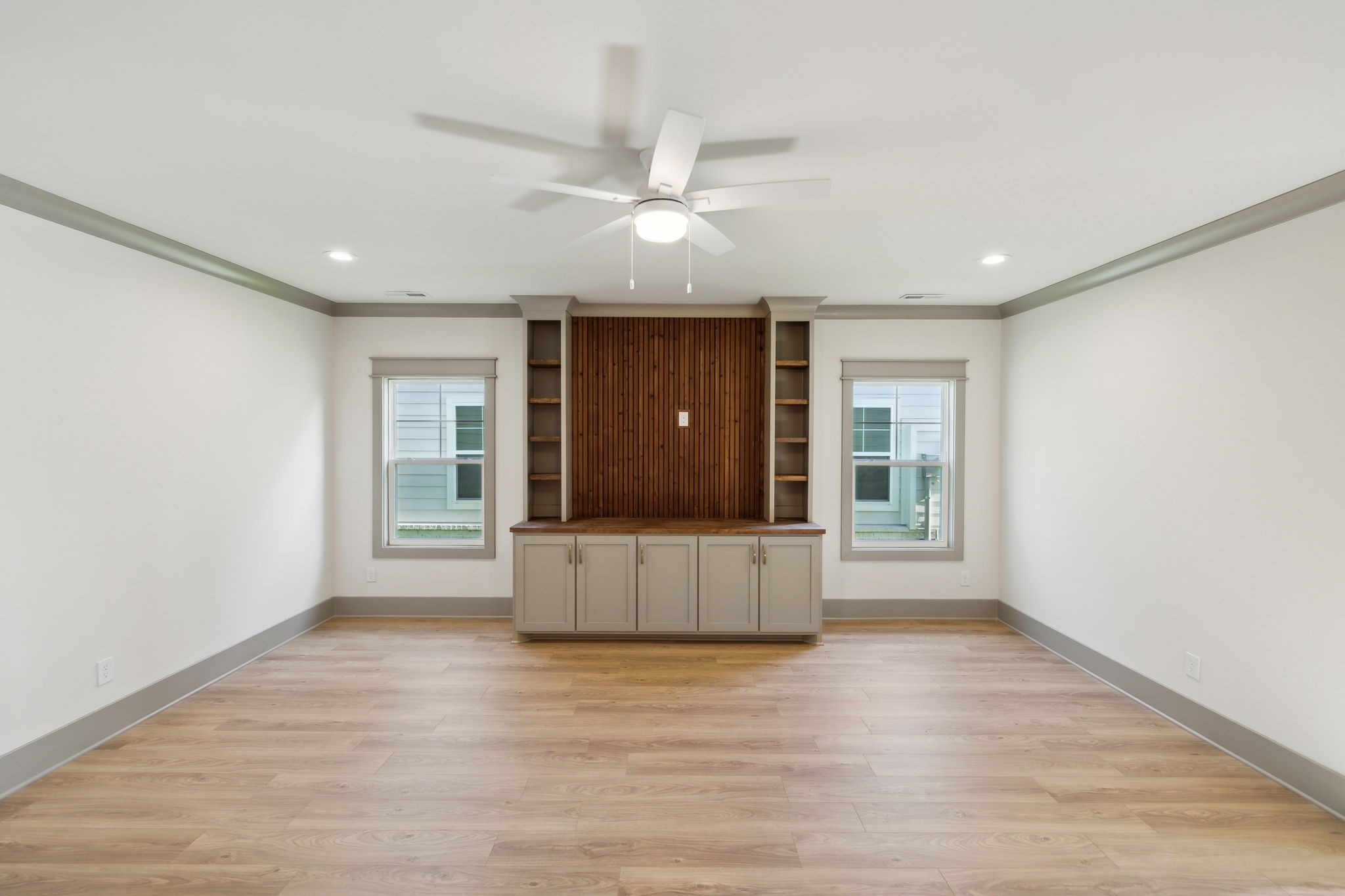 3521 John Richards Dr