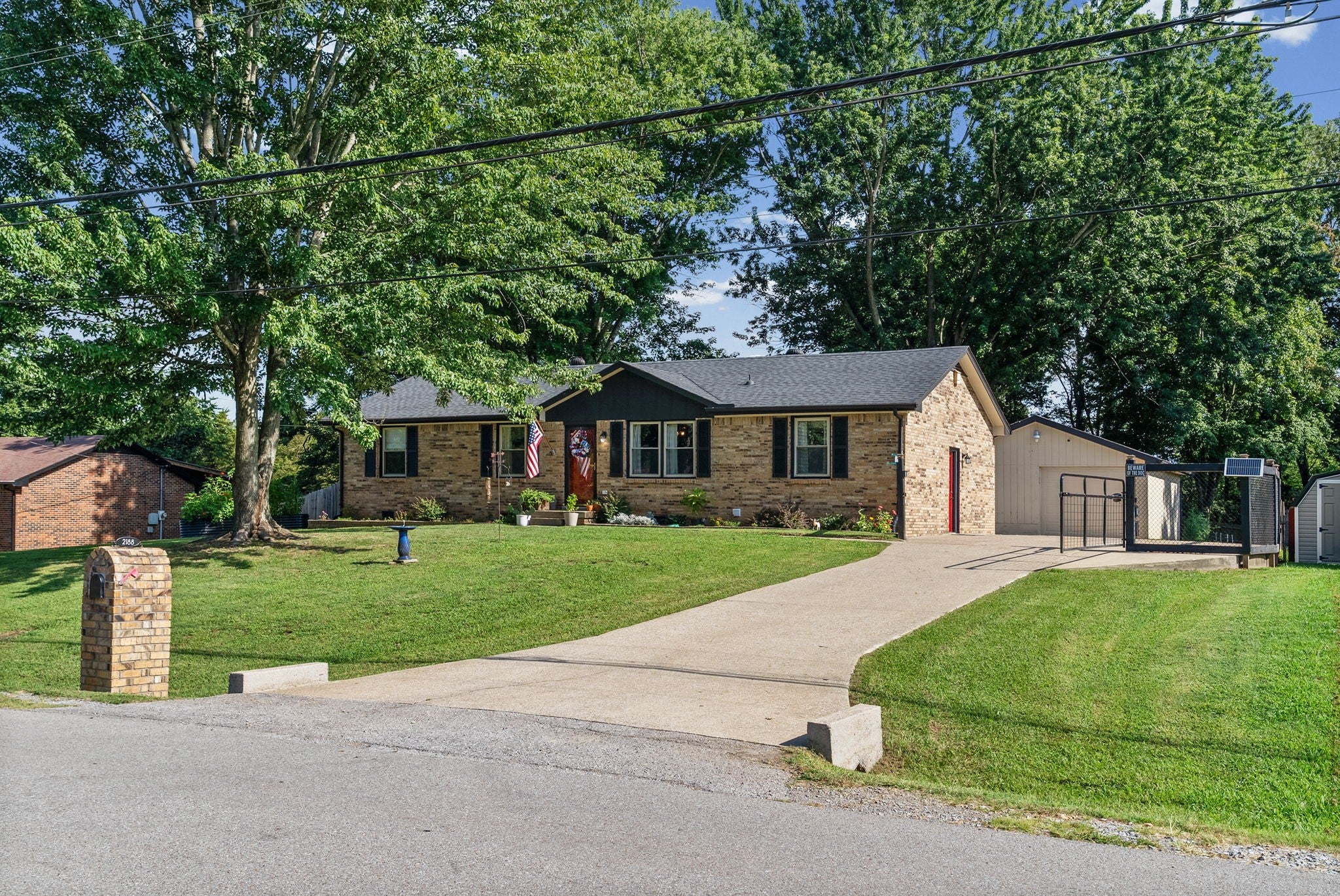2188 Blakemore Dr