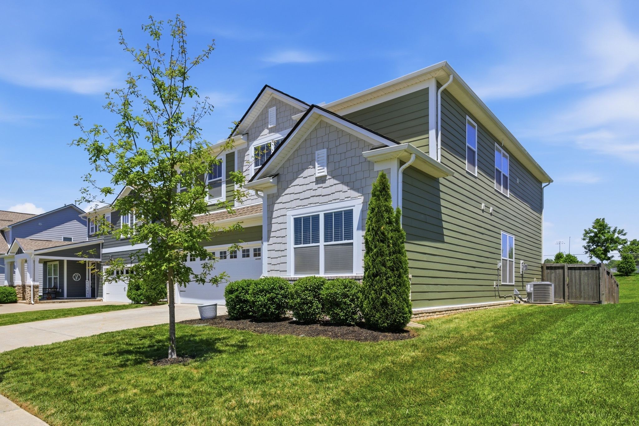 828 Ewell Farm Dr