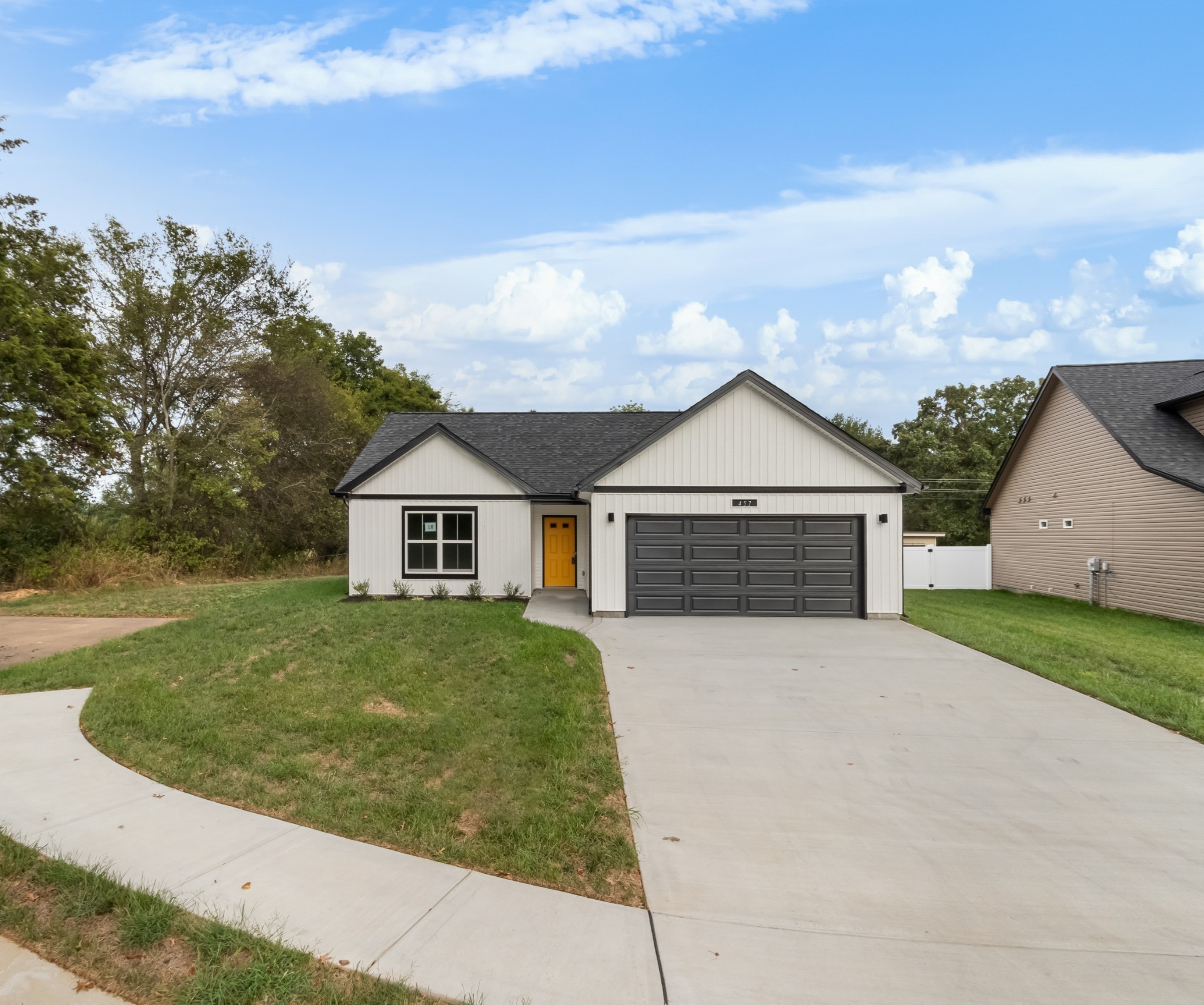 176 Leitrim Dr